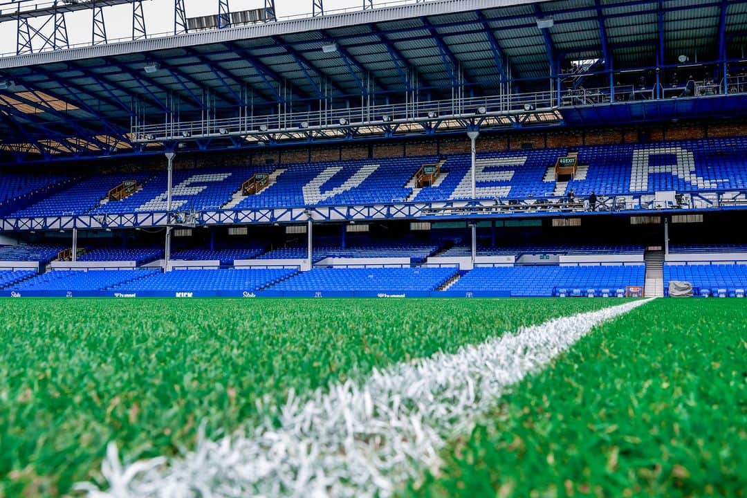 のインスタグラム：「Home. UTT.」