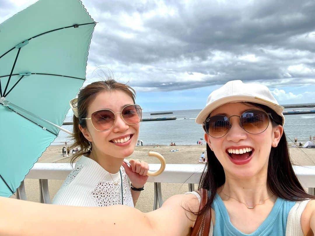 星南のぞみさんのインスタグラム写真 - (星南のぞみInstagram)「ATAMI⛱️  寒い日には夏の思い出を☀️ あやなと弾丸日帰り熱海へ行ってました！  ほとんど食べてた記憶🤭 海沿いを歩いて温泉に入り、 最後の最後にお寿司で〆ました👍  夏が恋しいですが… 明日からまた1週間頑張りましょう‼︎‼︎」11月26日 21時43分 - seina_nozomi