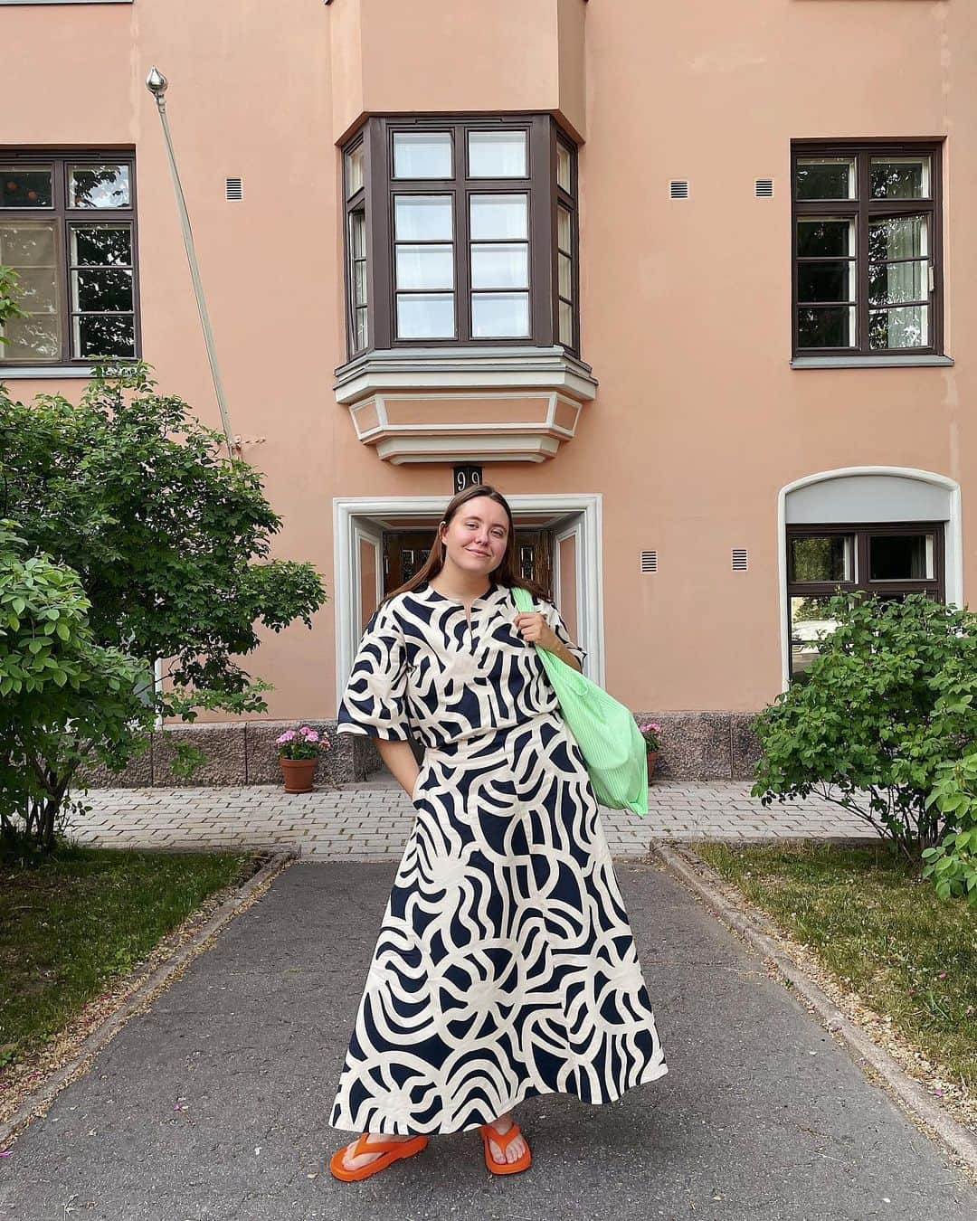 マリメッコさんのインスタグラム写真 - (マリメッコInstagram)「We’re wrapping up the first-ever Print Week with inspiring style cues from our friends. Our prints, colors, and archetype silhouettes are all about creating endlessly joy-sparking ensembles. What’s your latest Marimekko piece of positivity? 💫  Discover our colorful universe—and special treats at marimekko.com. Link in bio. #marimekko」11月26日 22時07分 - marimekko