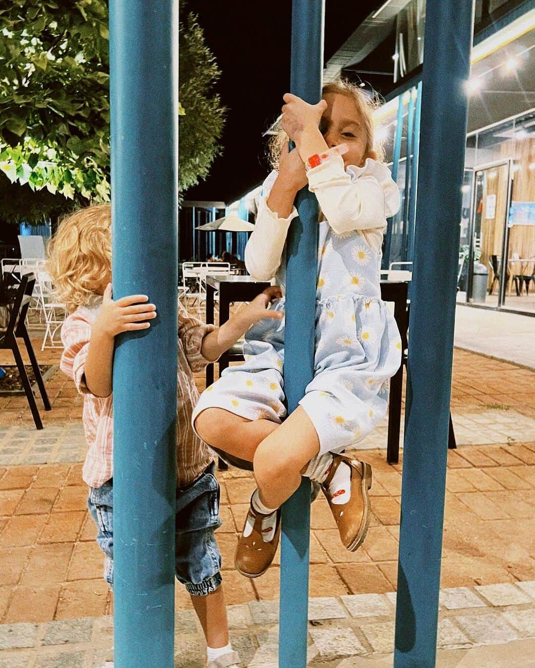 エマニュエラ・デ・パウラのインスタグラム：「Weekend … em familia ❤️」