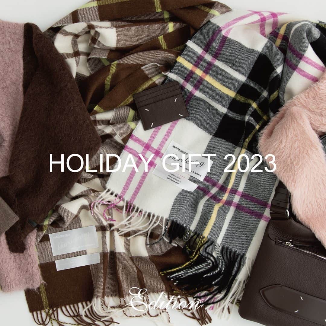 エディションのインスタグラム：「〈HOLIDAY GIFT 2023〉  P.2  MAGNIBERG (Exclusive for TOMORROWLAND) 97-04-35-04404 / ¥35,200 (tax in) COLOR: Electro White, Tobacco Brown  #magniberg  #fw23 #edition_holidaygift2033 #edition_jp #tomorrowland_jp」