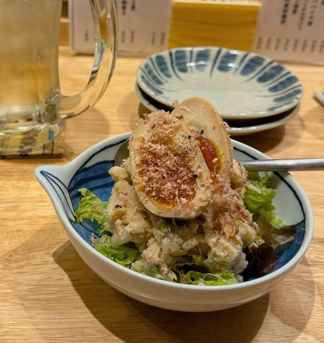 三浦真理子さんのインスタグラム写真 - (三浦真理子Instagram)「平尾にある『焼酎と魚よしみ』さんへ😊 @yoshi_mi0216   初めて行ったけど素敵なお店だった〜✨  焼酎は飲めないのでメガハイで乾杯〜🎶  店員さんが気さくでお料理美味しかったのでまた伺いまぁす😆✨  #instagood #pleasefollowme #福岡グルメ #平尾グルメ  #平尾 #美味しい #ハイボール党 #いいねしてね #焼酎と魚よしみ  #お酒好き女子」11月26日 22時13分 - marigram.22