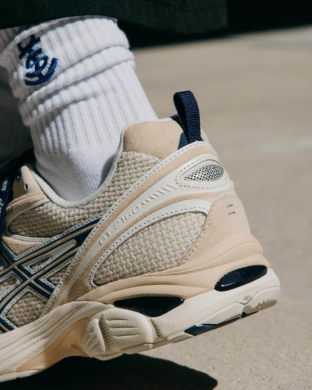 DOVER STREET MARKET GINZAさんのインスタグラム写真 - (DOVER STREET MARKET GINZAInstagram)「ASICS x Costs launches on 28th November at Dover Street Market Ginza 2F and on the DSMG E-SHOP. @asics_sportstyle  @costs_sz  @doverstreetmarketginza  #doverstreetmarketginza」11月26日 22時16分 - doverstreetmarketginza