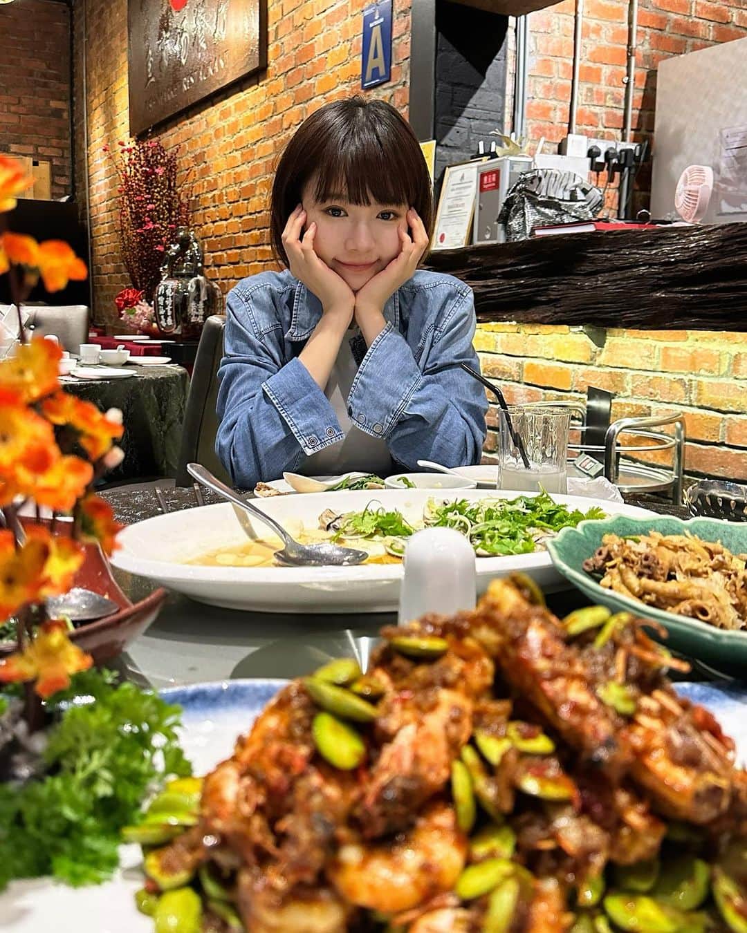 リン・ミンチェンのインスタグラム：「回來一定要吃臭豆的啊 sambal臭豆蝦🦐你有吃過嗎」