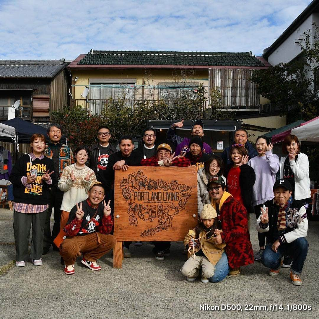 小林拓一郎さんのインスタグラム写真 - (小林拓一郎Instagram)「慌ただしくもなく、暇なわけでもなく、  本当にちょうど良く、  来てくださった皆さんと、そして出店者の皆さんとのんびりお喋りできて、  心地良い時間がずっと流れていました  こういう1日をたくさん過ごしたいって思いました  来年はいよいよ10周年イヤー❕  ・・多少のお祝い感は出るかもだけど、  今日みたいな1日が最高です、きっと  出店者の皆さま、ご来場いただいた皆さま、乗西寺さま、今日も1日、ありがとうございました❕  #ポートランドリビング」11月26日 22時44分 - kobataku33