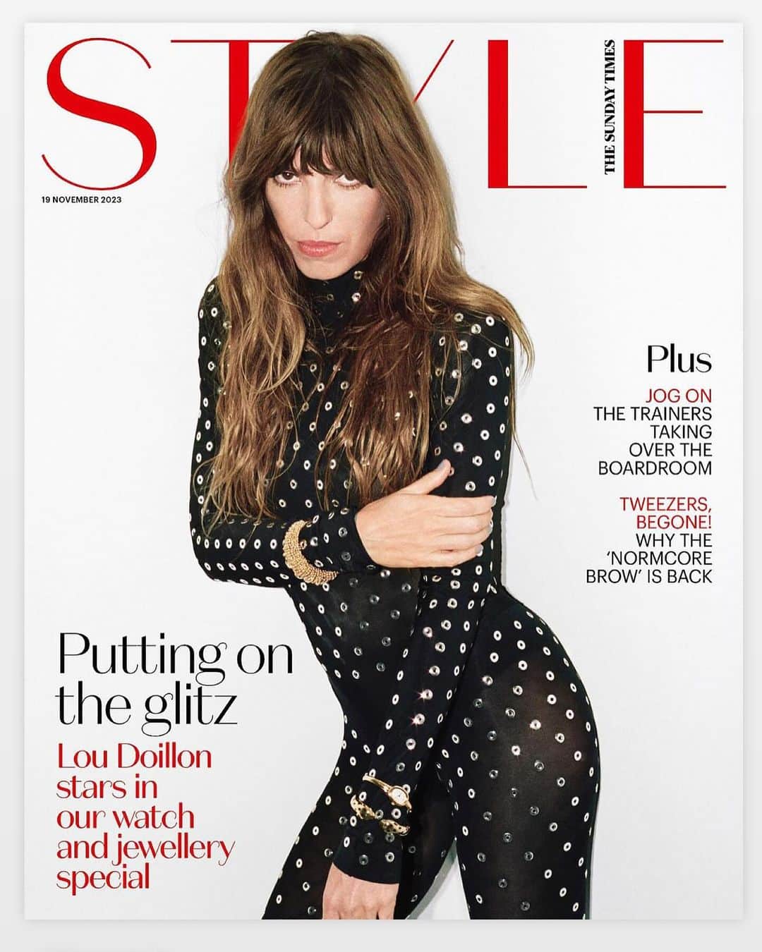 ルー・ドワイヨンのインスタグラム：「A little late… 🐇 🕰️  Thank you  @TheSTStyle @KatjaRahlwes @Ray.Tetauira  @SayakaOtama @Hugo_Villard @FannySantaRita jewellery @Cartier @zzotalents」