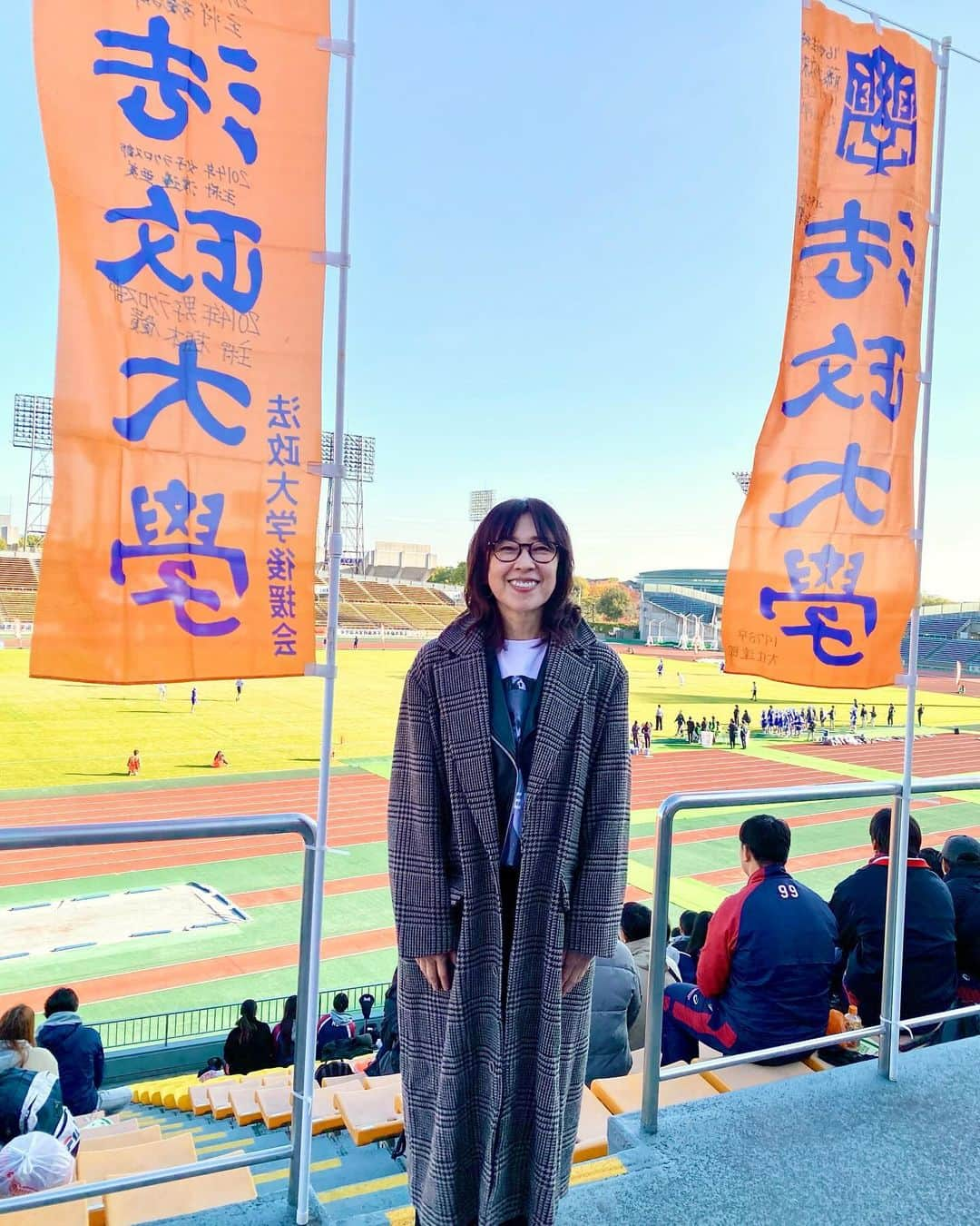 小西美穂のインスタグラム：「こちらは ラクロス全日本大学選手権決勝会場🥍 関学ラクロス部員 @kglaxmen とも遭遇しました！ ⁡ 男子決勝にのぞんだ 法政大スタンド側にいたのですが、 日体大が男女ともに日本一に。強かった！！！ おめでとうございます。 ⁡ 2028ロス五輪、ラクロス。 ますます盛り上げていきたいと思っています！ ⁡ #ラクロス #ラクロス全日本大学選手権大会 #lacrosse #たけびしスタジアム京都」