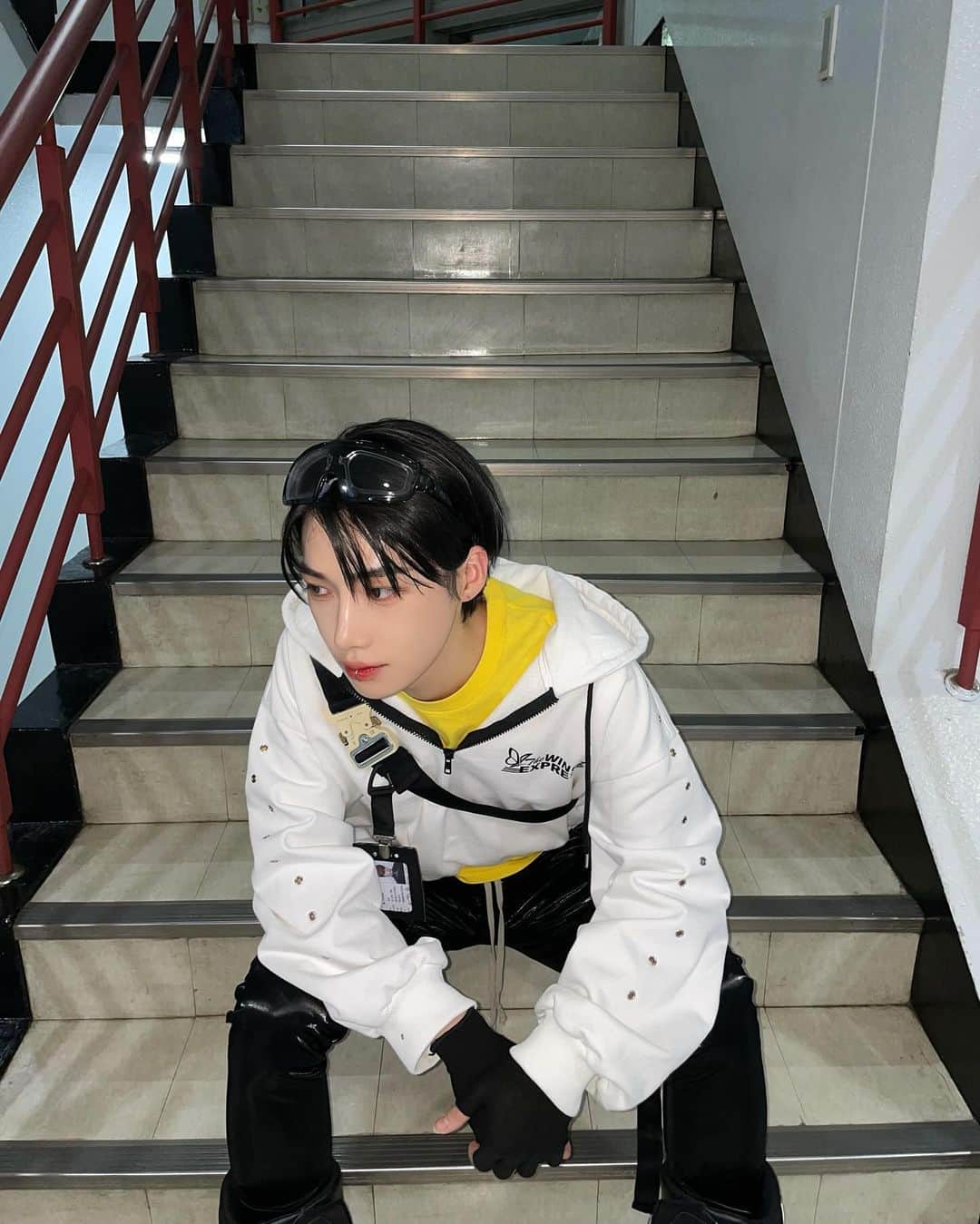 THE BOYZさんのインスタグラム写真 - (THE BOYZInstagram)「더비야 고마오💛 #NewShot」11月26日 23時17分 - official_theboyz