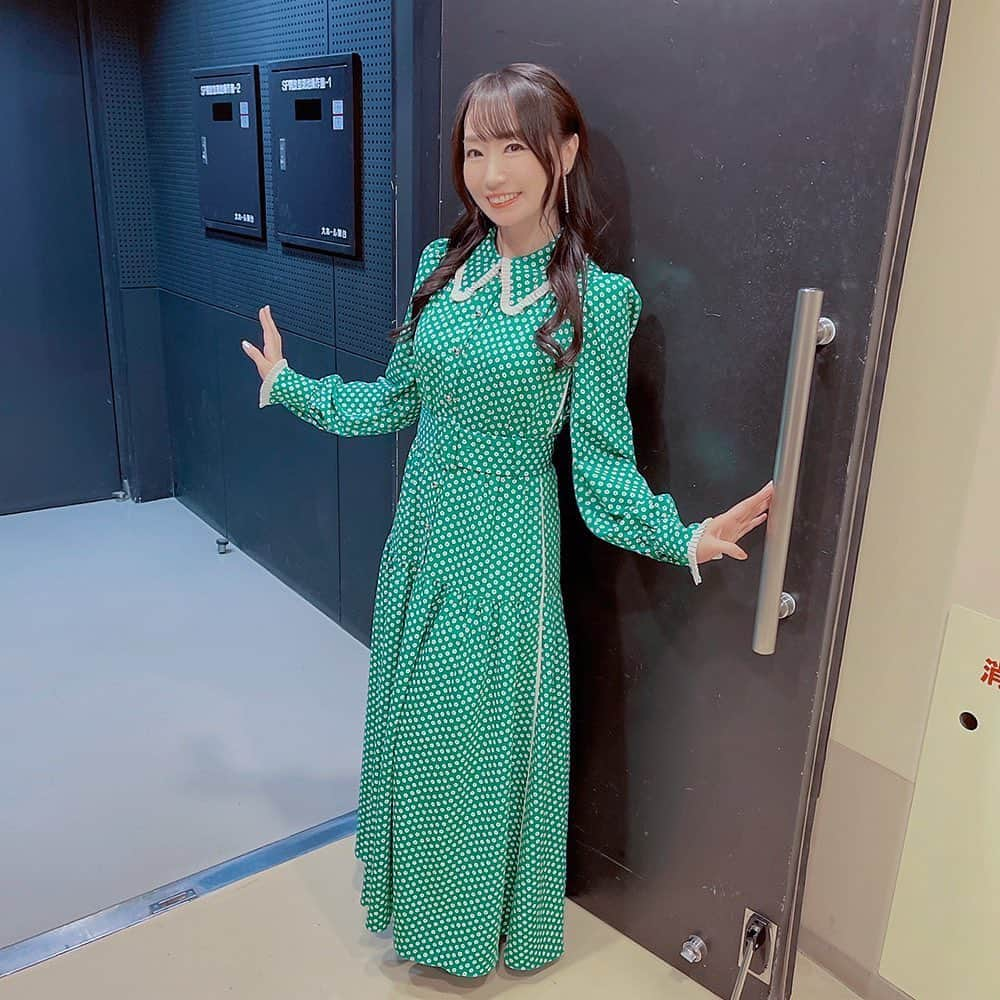 水樹奈々さんのインスタグラム写真 - (水樹奈々Instagram)「約8年ぶりの鳥取‼️  本日は鳥取県倉吉市にて行われた、NHKのど自慢にお邪魔させていただきました❗️ 今回も、出場者のみなさんの大切な人への想いが詰まった歌声にジーン😭✨✨ ハートフルな空間に終始癒され、パワーをいただきました💓✨ 水樹は生放送内で「Sugar Doughnuts」、放送後のアトラクションで「エデン」を歌わせていただきました😊 いつも通り生放送は緊張しましたが、みなさんに温かく迎えていただき、私らしくパフォーマンスすることができました💪✨ 会場に駆け付けてくださったみなさん、TVの前で応援してくださったみなさん、ありがとうございました💖✨  #水樹奈々　#のど自慢」11月26日 23時18分 - nanamizuki_nm7