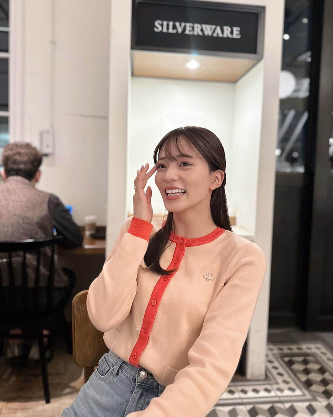 藤田みりあさんのインスタグラム写真 - (藤田みりあInstagram)「マンダリンカラーのカーディガン🍊  カジュアルにも綺麗めにも合わせやすそう👀❤︎  #caprino #カプリーノ #カーディガン」11月26日 23時33分 - miria_fujita