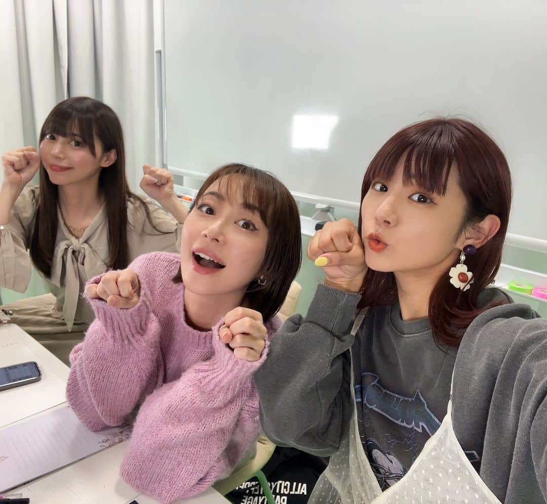 安森彩那のインスタグラム：「本日は #まういぬー　day でした🐶🐾 たくさんの応援コメント ありがとうございました🩷 - HEY!!dog!!!  さて、大分へ帰る荷造りしなければ💦あせあせ。 -」
