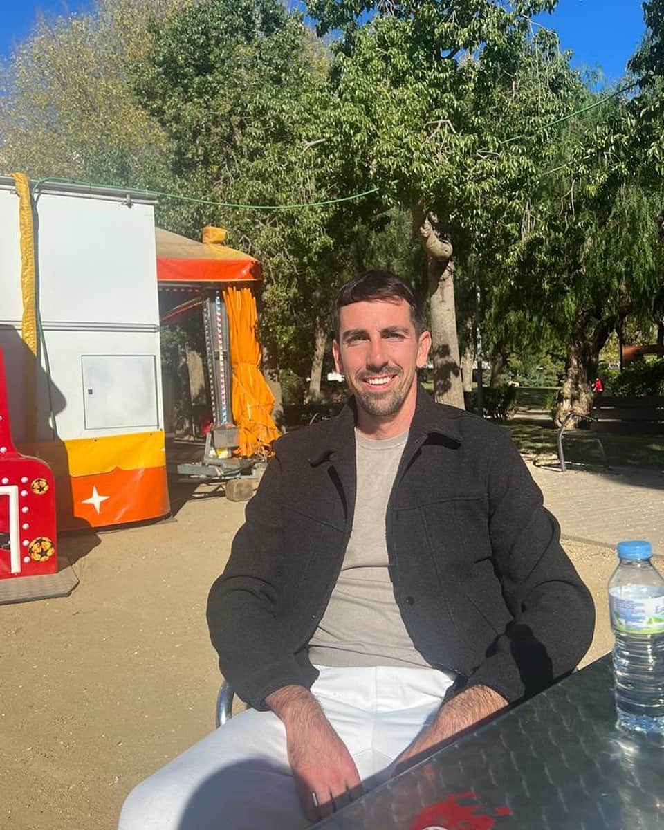 イサーク・クエンカのインスタグラム：「☀️」