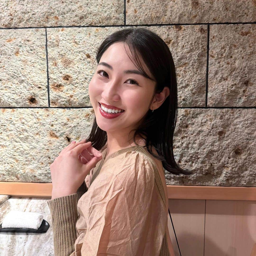 芦田美歩さんのインスタグラム写真 - (芦田美歩Instagram)「. . .  美味しいご飯を食べてパワーチャージ☺︎  ここの穴子が世界で1番好き🫶🏻  明日からまた1週間頑張ろ〜う！  . . . #みふのもぐもぐ日記 #青天霹靂」11月26日 23時39分 - a.mifu_cial