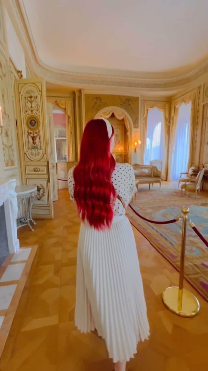 The Luxury Lifestyle Magazineのインスタグラム：「✨🤍“𝐿𝒾𝒻𝑒 𝒾𝓉𝓈𝑒𝓁𝒻 𝒾𝓈 𝓉𝒽𝑒 𝓂𝑜𝓈𝓉 𝓌𝑜𝓃𝒹𝑒𝓇𝒻𝓊𝓁 𝒻𝒶𝒾𝓇𝓎𝓉𝒶𝓁𝑒.” 𝐻𝒶𝓃𝓈 𝒞𝒽𝓇𝒾𝓈𝓉𝒾𝒶𝓃 𝒜𝓃𝒹𝑒𝓇𝓈𝑒𝓃 🤍🩰🪞🎀🪄🦢」