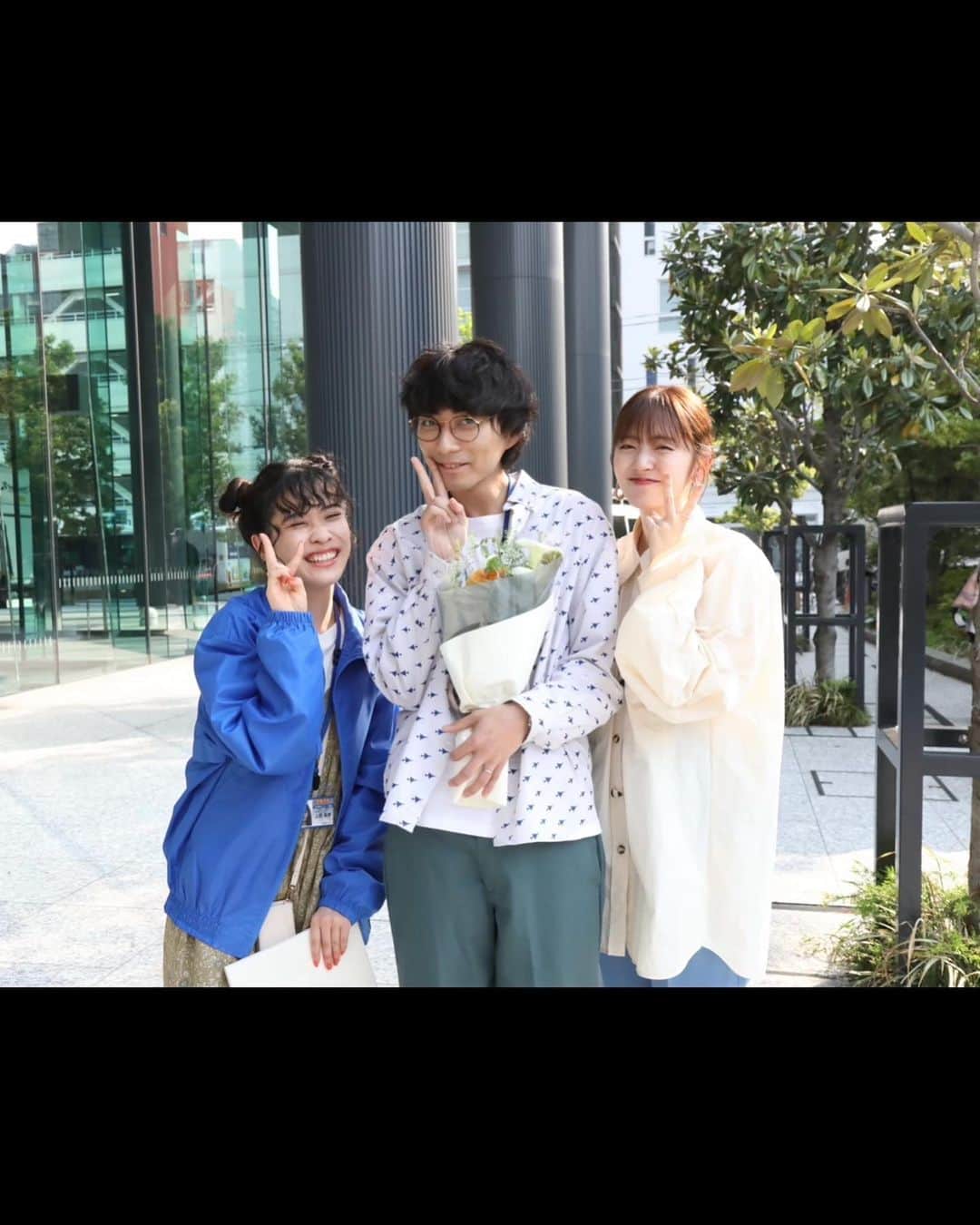 鈴木愛理さんのインスタグラム写真 - (鈴木愛理Instagram)「✴︎ ANIMALS-アニマルズ- 少し時間が経ってしまいましたが、 昨年公開されたAbemaTVドラマ「ANIMALS」が Netflixでも配信がスタートしました☺️✨  とっても最高なチームで撮影したドラマ。 私にとってこんなに長い期間役に携わるのは初めてでしたし、連続ドラマ初主演ということもあり思い入れの強い作品。 もっともっとたくさんの方に見て頂けるかもしれないと思うと、とても嬉しい限りです。  仕事に恋愛に頑張っているみなさん。 そして、今の自分をもう少し好きになってあげたいあなた。 一生懸命に生き抜いた気持ち、届いたら嬉しいです。  3・4話はスノボのシーンのため、雪山でのロケも最高だったな、、、❄️  もう今年も寒い冬ですね。 時は経つなぁ⛄️  #🐯💄」11月26日 23時55分 - airisuzuki_official_uf