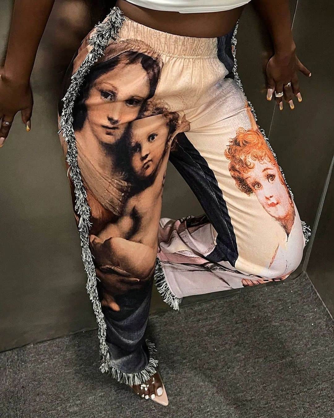SHEINさんのインスタグラム写真 - (SHEINInstagram)「Because you're a work of art 🖼️😍 Which pair is your muse? 👇 @shein_women  🔎23027089 24902773 14499119  #SHEIN #SHEINforAll #SHEINstyle #fashion #chic」11月27日 0時30分 - sheinofficial