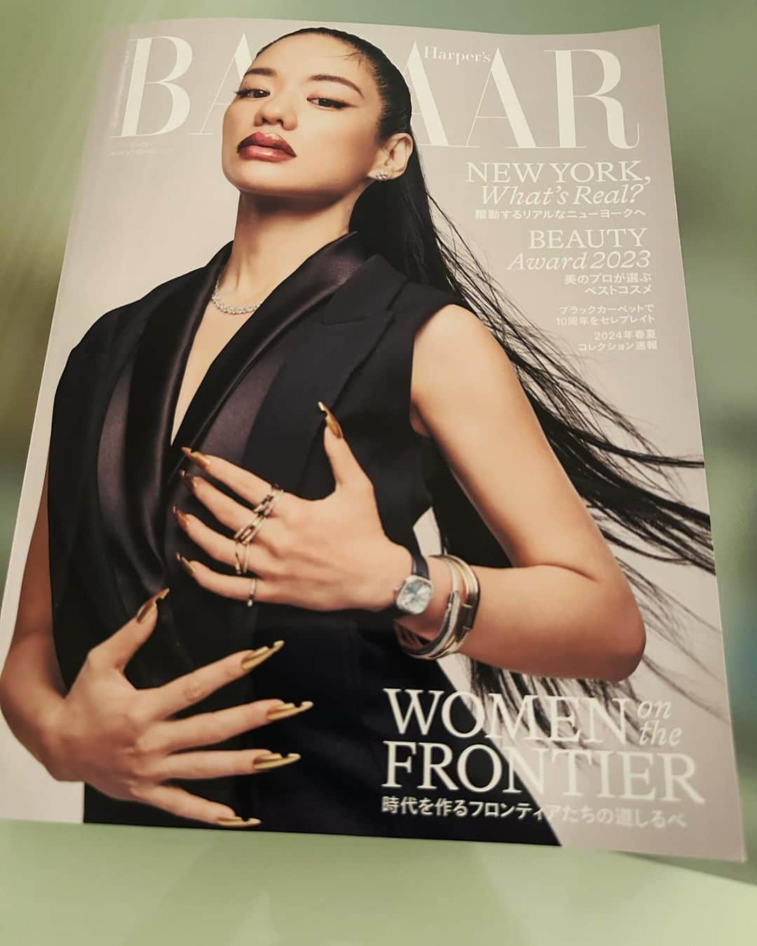 伊達公子さんのインスタグラム写真 - (伊達公子Instagram)「HARPER BAZAAR WOMEN on the FRONTIER BEAUTY Award2023 アワードの時の様子とインタビューが掲載されています。 ぜひ！  #pr #HarpersBAZAAR #HarpersBAZAARjapan #BazaarJapan10 #HarpersBAZAAR10 #WomenOntheFrontier #TiffanyAndCo #伊達公子 #kimikodate  #テニス  #テニスプレイヤー #tennis  #tennisplayer #2023年11月26日」11月27日 0時31分 - kimiko.date