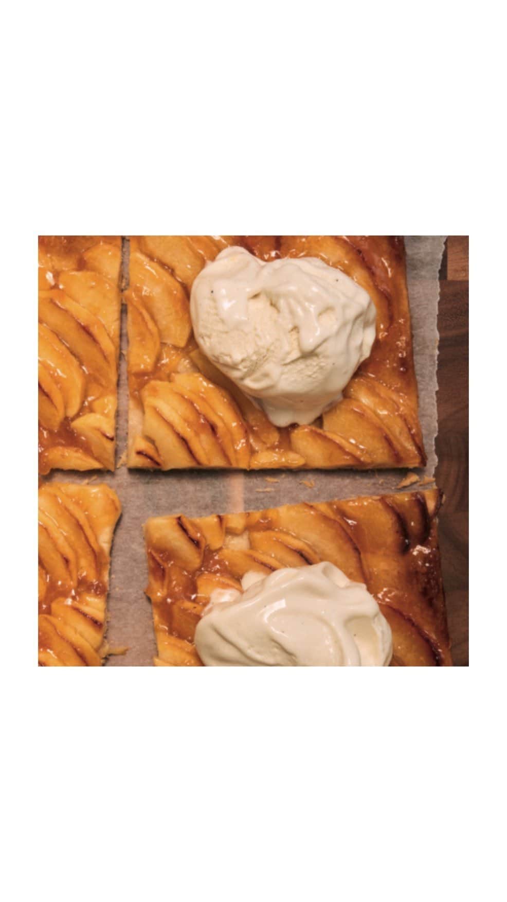 メアリー・マッカートニーのインスタグラム：「I love the great @britishbakeoff and watching them make their apple tart this week - it was a complicated process. I made a shortcut apple tart for Dame Judi Dench in my new hybrid portrait cookbook #feedingcreativity using only four ingredients!! x Mary」