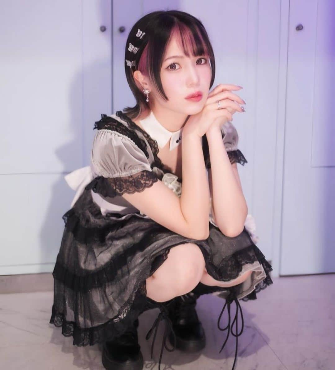 胡桃沢まひるのインスタグラム：「お誕生日になりました🫶🏻 いわってください、ケーキたべたい- ̗̀ 🎂 ̖́-  実は  ・骨格7タイプ診断 ・顔タイプ診断1級  の資格を取りました。 イメコンとしてもレベルアップして、良い女になっていきます‎♡⃛ 歌うのも踊るのも好きだからイベントも出来て 異次元で好きな人達とお仕事できて、人生ほんとにちょうはっぴー👼🏻  今年もお話しましょう、甘やかしてください。 お酒を飲みかわしましょう🍶´-  #胡桃沢まひる生誕祭2023」