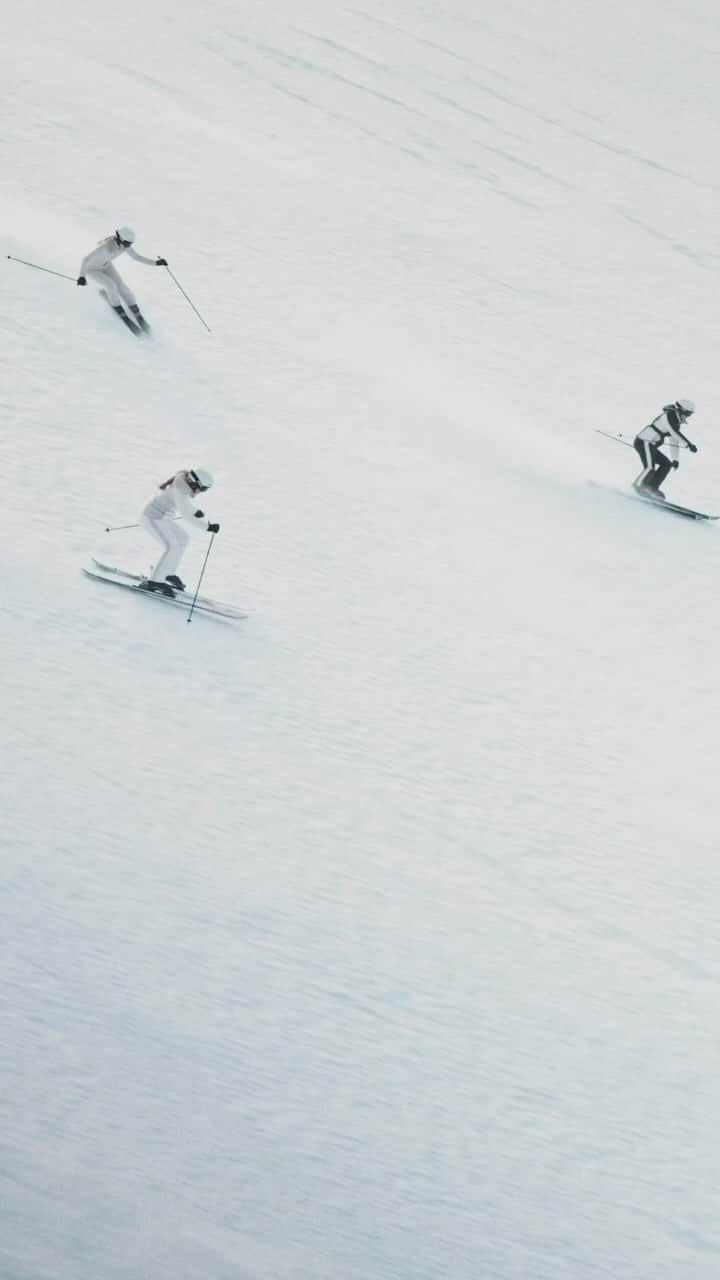 Oyshoのインスタグラム：「NEW DROP - SKI COLLECTION ⛷️  Discover the new drop of the AW23 Ski Collection. . . #oysho #ski #skicollection」