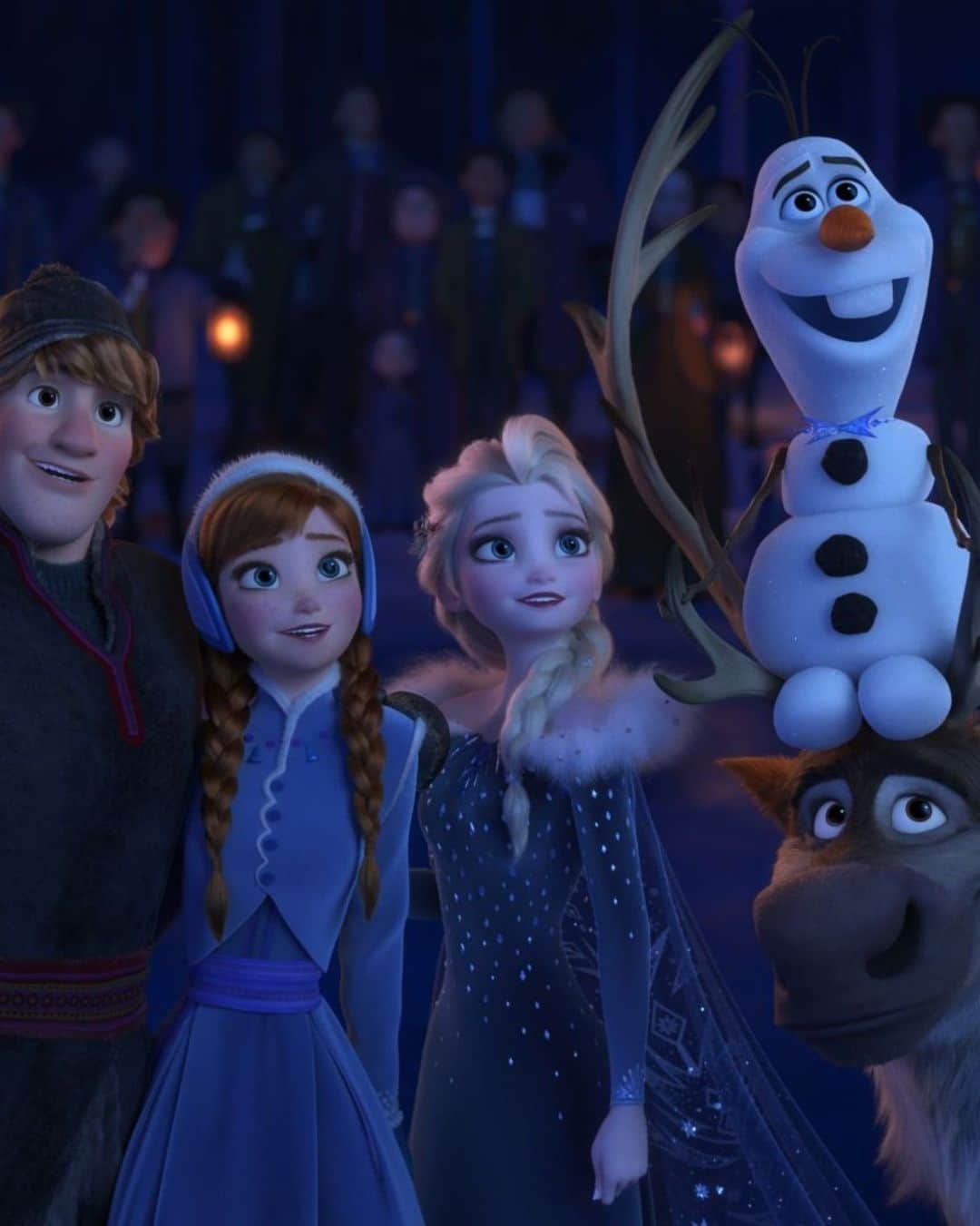 E! Onlineさんのインスタグラム写真 - (E! OnlineInstagram)「Do you want to build up your #Frozen knowledge? These BTS facts about the movie are worth melting for at the link in bio. (📷: Getty, Shutterstock)」11月27日 2時00分 - enews