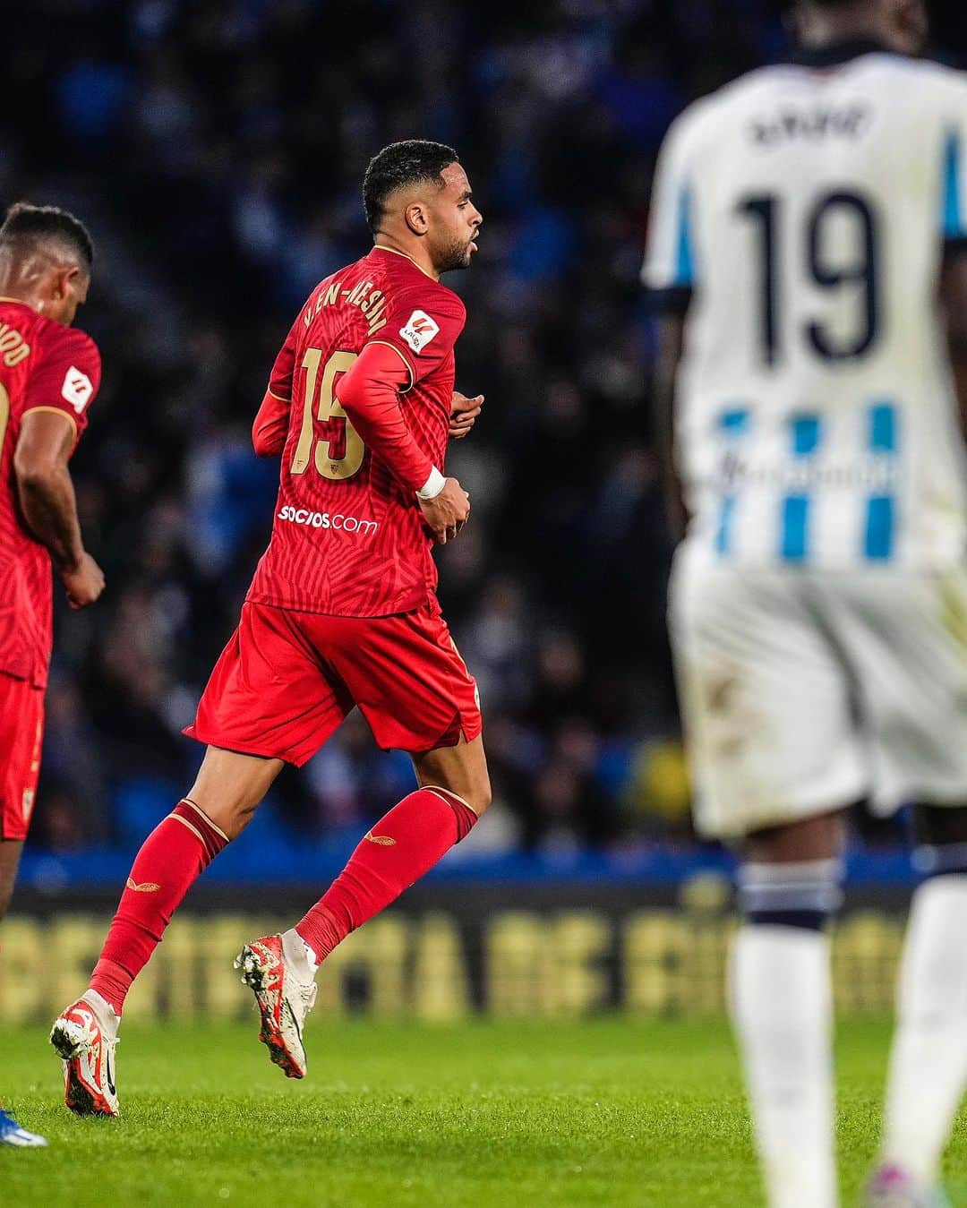 セビージャFCさんのインスタグラム写真 - (セビージャFCInstagram)「¡En-Nesyri recorta distancias! (2-1) ⚽️🇲🇦   #RealSociedadSevillaFC」11月27日 1時40分 - sevillafc