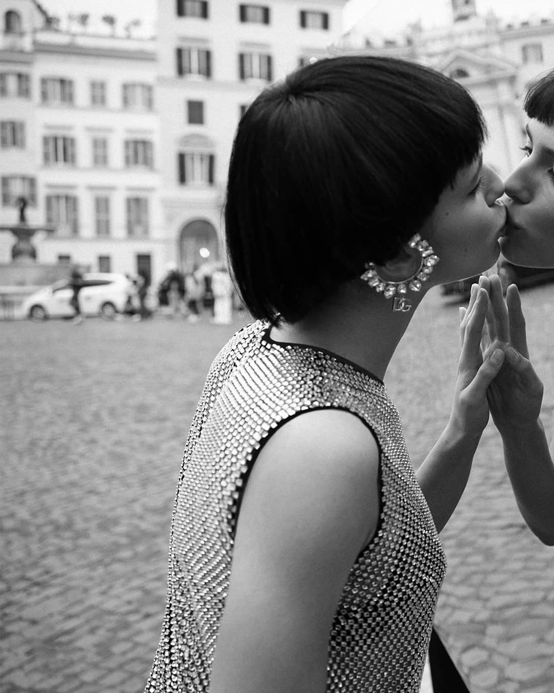 ドルチェ&ガッバーナのインスタグラム：「Love and vanity in Rome, shot by @sebastianfaena.  Model @adelealdighieri Makeup @vanessa.icareg  Hair @wardhair4real   Find the exclusive #DGFW23 Holiday collection in #DolceGabbana boutiques worldwide:   Milan, Via della Spiga, 2 London, Old Bond Street, 6 New York, 717 5th Avenue Los Angeles, 248 Rodeo Drive Sao Paolo, JK Iguatemi Avenida Presidente Juscelino Kubitschek, 2041 Seoul, 414 Apgujeong-ro Shanghai, Citic Square No.1168 West Nanjing Road Tokyo, 5-5-8 Minami Aoyama」