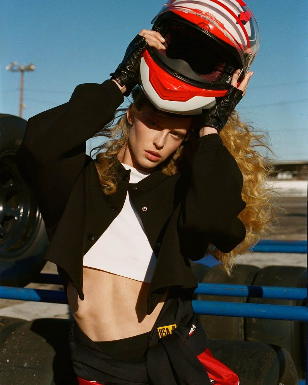 ZARAのインスタグラム：「Racing styles with FORD MUSTANG© #zarawoman #zara Thank you @abbychampion Photographer: @briannalcapozzi」