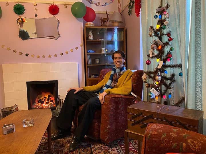 ベーミッシュ美術館のインスタグラム：「What a wonderful first weekend of Christmas at Beamish! 🎄✨🎅  Thanks to everyone who came along to join us. The festivities are continuing daily until 24th December, find out more on our website, link in bio.  Christmas at Beamish daytimes are included in admission and are free to Unlimited Pass holders and Friends of Beamish members.」