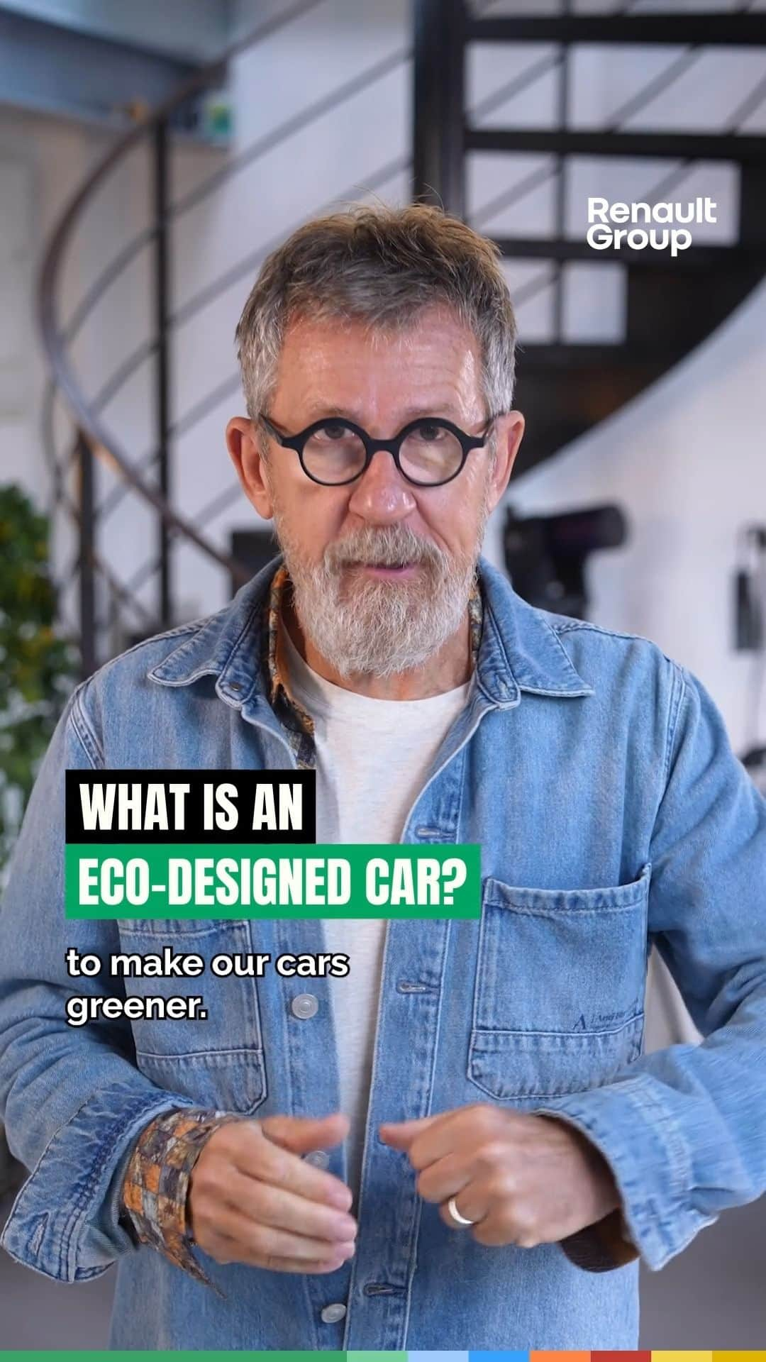 ルノーのインスタグラム：「What is an eco-designed car?  Discover it with Jamy from the French media @epicurieux!  This is an opportunity to understand how we design our models to ensure sustainable vehicles made from recycled materials. ♻️」