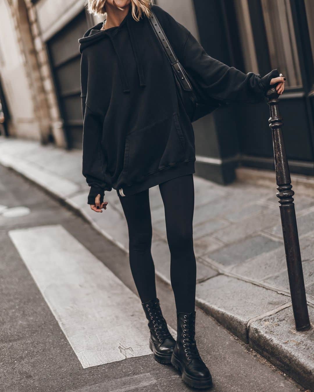 ジャクリーン・ミクタのインスタグラム：「Comfy Sunday ★ *anzeige」