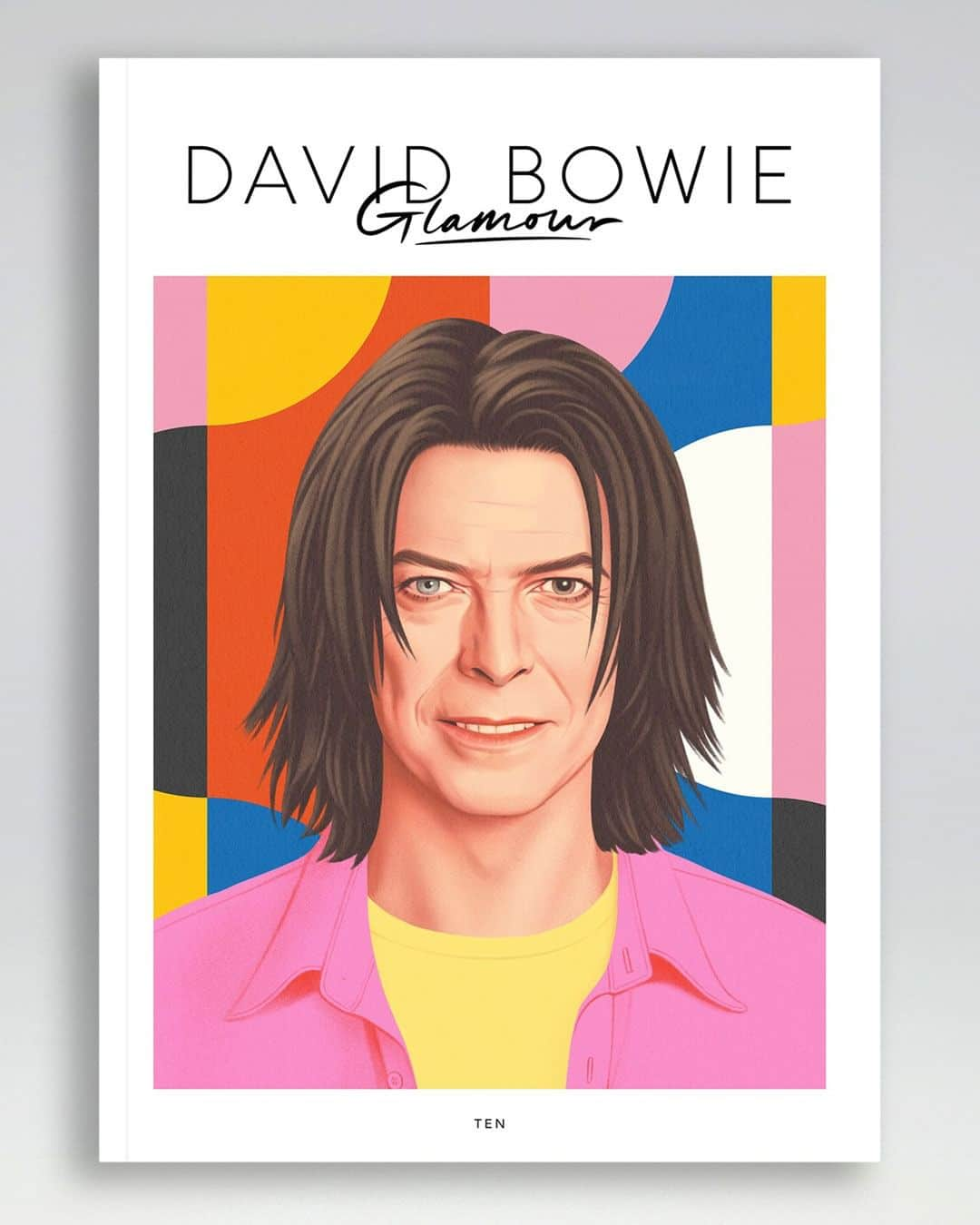 デヴィッド・ボウイのインスタグラム：「DAVID BOWIE GLAMOUR FANZINE #10 EXCLUSIVE COVER REVEAL  “Something about me stood apart...”   The folks at David Bowie Glamour Fanzine have been in touch with details of the somewhat delayed upcoming Issue Ten.  As ever, the cover features a beautiful new portrait of David by Helen Green, this time depicting him from 1999.   Over to Nick at Glamour for the lowdown...  + - + - + - + - + - + - + - + - + - + - + - + - +  After a break of eighteen months, David Bowie Glamour fanzine is back!   We’ve got interviews with Bowie alumni such as Sterling Campbell and Zachary Alford and stars who were influenced by him including Glen Matlock and Joe Elliott and Clem Burke.   Plus, of course, lots of stories and encounters by the fans!  It’s available now at davidbowieglamour.com (Linktree in bio)  + - + - + - + - + - + - + - + - + - + - + - + - +  Following Helen’s cover, the teaser images we’ve used from the fanzine are as follows:   David Bowie as Ramona A. Stone by John Scarisbrick Halloween Jack by Jocelyn Howard Chris Zura recounts their moment of glory as the Ashes To Ashes Pierrot at the David Bowie World Fan Convention in Liverpool last year.  #DavidBowieGlamourFanzine」