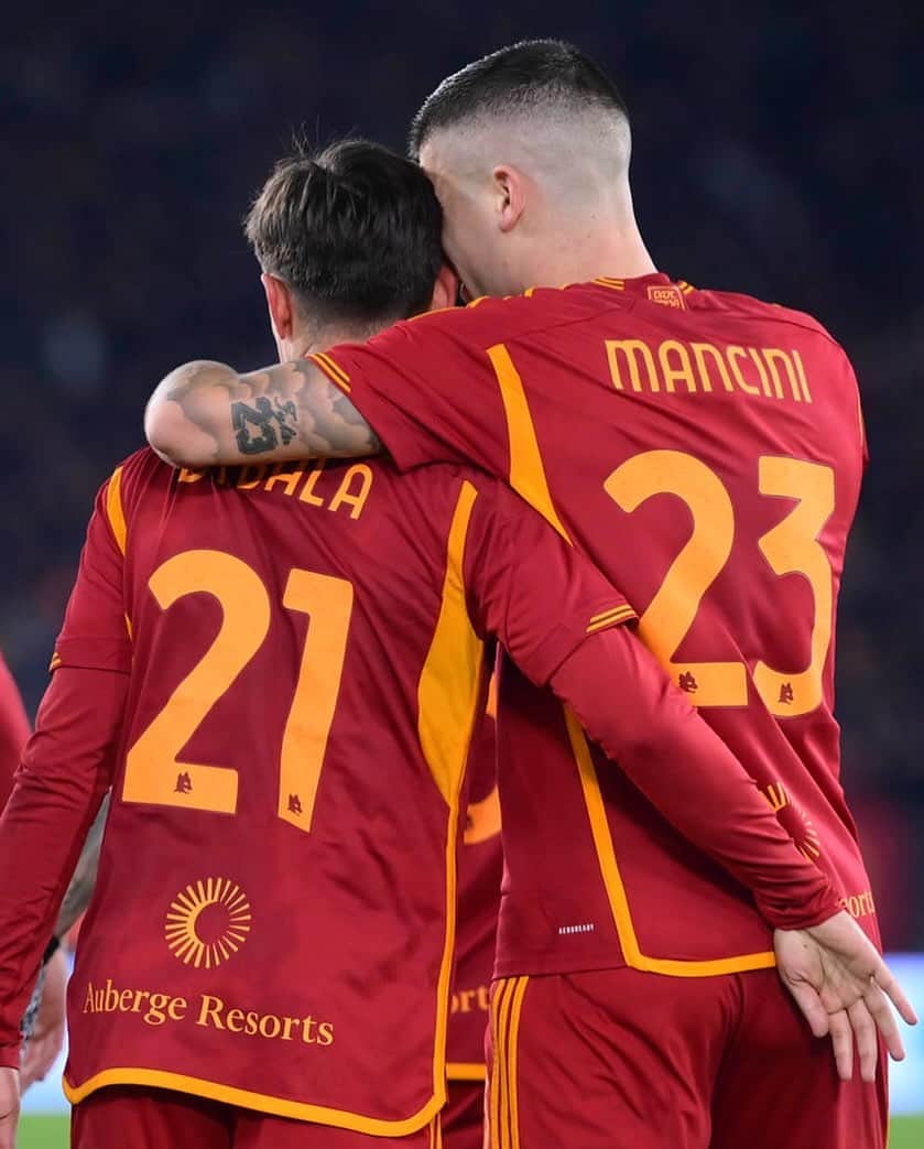 のインスタグラム：「💛🫂❤️  #ASRoma #RomaUdinese」