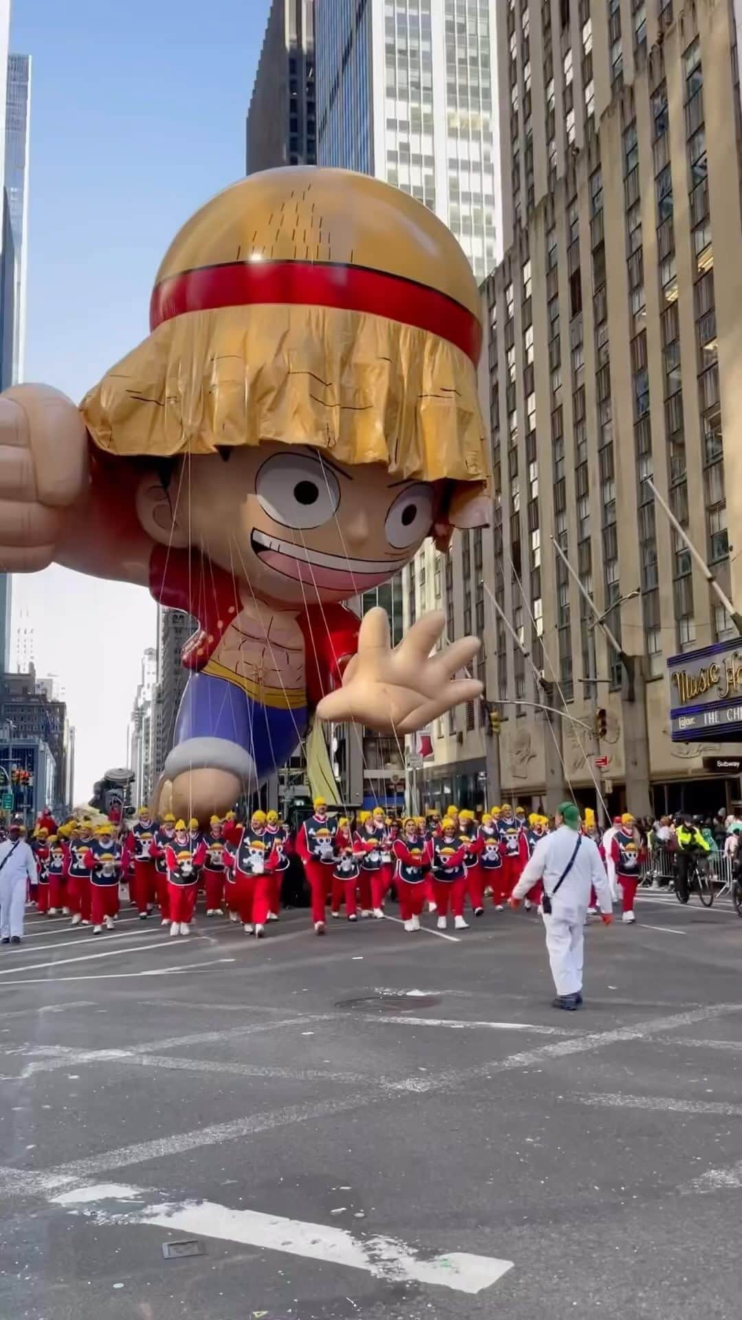 Earth Picsのインスタグラム：「@toei_animation did you watch the Macy’s parade this year? For those who don’t know what the Macy parade is;   The Macy’s Thanksgiving Day Parade is a beloved annual event in New York City, known for its grand scale and festive spirit. It started in 1924, making it one of the oldest Thanksgiving parades in the United States. The parade was initiated by employees of Macy’s department store to celebrate the holiday season, and it featured floats, professional bands, and live animals borrowed from the Central Park Zoo.   Over the years, the parade has grown significantly in size and spectacle. It’s famous for its giant helium balloons, which debuted in 1927, replacing the live animals. These balloons often take the shape of popular cultural characters and are a hallmark of the event. The parade also includes elaborate floats, marching bands, musical performances, and theatrical presentations, drawing millions of spectators on the streets of New York and even more viewers watching the broadcast nationwide. The Macy’s Thanksgiving Day Parade has become a cherished tradition, marking the start of the holiday season in the U.S. and continuing to captivate audiences with its joyful celebration.  Via 🎥: @toei_animation  📍 NYC 🇺🇸」