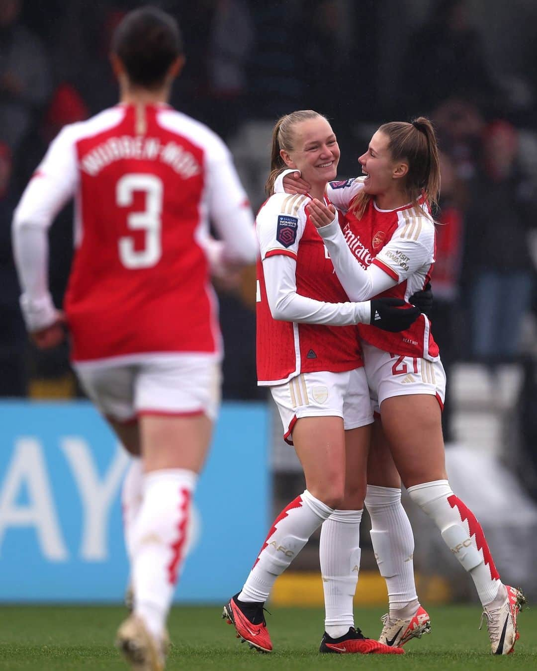 Arsenal Ladiesのインスタグラム：「Enjoy that one, Frida? 😮‍💨」