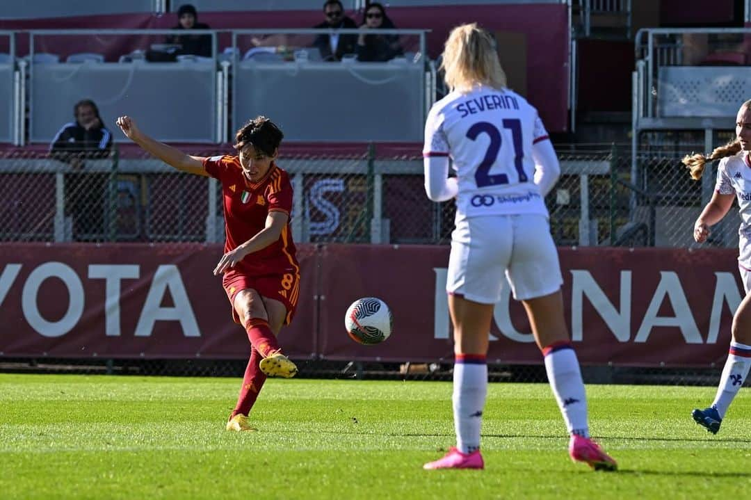 熊谷紗希のインスタグラム：「9/9✅ Bravi tutti @asromawomen 💛❤️ 11月の大連戦をチーム全員で闘い抜けて本当によかった🔥💪🏻 もっとチームの力になれるように、そしてこのチームと共にもっと成長できるようにまた頑張ります👊🏻  Daje Roma💛❤️ #11月の大型連戦終了 #みんなに感謝 #お疲れ様私  明日からはなでしこジャパンのブラジル遠征🇧🇷 また頑張ります🔥👊🏻」