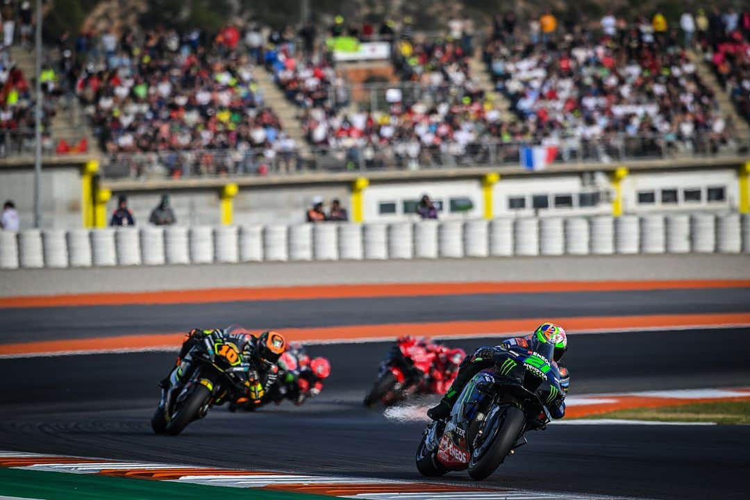 YamahaMotoGPさんのインスタグラム写真 - (YamahaMotoGPInstagram)「💬 @frankymorbido, Grand Prix of Valencia - Race Result - 7th:  "A great comeback from 19th on the grid! It was a great way to finish our journey together. We had a lot of ups and downs, maybe more downs than ups, but in this second year together we did great in many races, and I’m happy with the way we finished the championship and the way we managed this season. We finished every race, we saw the chequered flag in every Sprint and Race, we were consistent, we were solid, and I’m happy about that. And I’m happy about many other things that I saw and experienced, I will carry them with me forever. Let’s see what the future holds. But these two-and-a-bit years were a great lesson."  #MonsterYamaha | #MotoGP | #ValenciaGP」11月27日 4時08分 - yamahamotogp