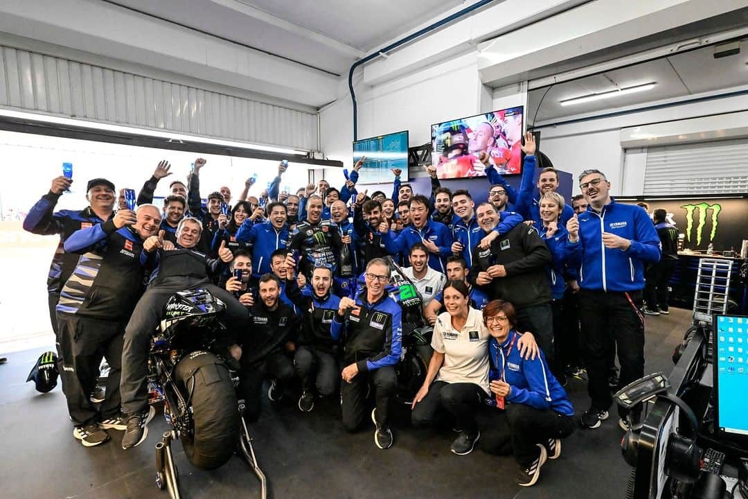 YamahaMotoGPさんのインスタグラム写真 - (YamahaMotoGPInstagram)「💬 @frankymorbido, Grand Prix of Valencia - Race Result - 7th:  "A great comeback from 19th on the grid! It was a great way to finish our journey together. We had a lot of ups and downs, maybe more downs than ups, but in this second year together we did great in many races, and I’m happy with the way we finished the championship and the way we managed this season. We finished every race, we saw the chequered flag in every Sprint and Race, we were consistent, we were solid, and I’m happy about that. And I’m happy about many other things that I saw and experienced, I will carry them with me forever. Let’s see what the future holds. But these two-and-a-bit years were a great lesson."  #MonsterYamaha | #MotoGP | #ValenciaGP」11月27日 4時08分 - yamahamotogp