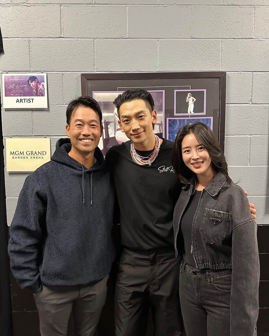 ケビン・ナのインスタグラム：「amazing show by @rain_oppa 🔥   congrats @alexkang1234   #rain #비 #stillraining #mgm #lasvegas」