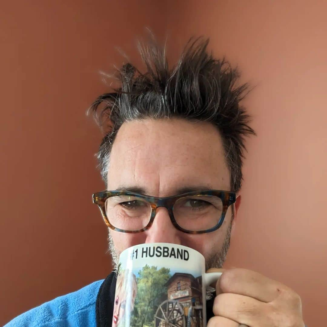 ウィル・ウィトンのインスタグラム：「This morning's bedhead is fantastic.」