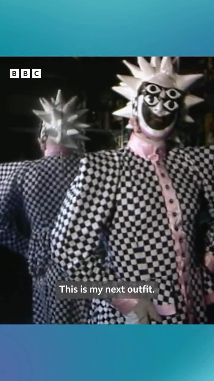 ルッツのインスタグラム：「Leigh Bowery was just one of a million reasons why I wanted to leave Germany and live in London.. in fact I spent my teenage years counting the days until I would be able to move to London and apply to Central St Martins @bafcsm .. and it was just as brilliant as I’d imagined all these years. London is not itself at the moment but It will go back to being the incredible, inspiring and unique place it was when I first moved there ❤️‍🔥 - - - - • @bbc_archive “I was once described wearing this outfit as a demented snowflake.”  #OnThisDay 1986: The Clothes Show got a glimpse into the brilliantly bizarre wardrobe of fashion designer and performance artist, Leigh Bowery. 👗  Clip taken from The Clothes Show: BBC1, 17 November 1986  #bbcarchive #leighbowery #fashion #80sfashion #london #londonlife #londonfashion #london80sfashion #bbc #clothesshow #centralstmartins #centralsaintmartins #centralsaintmartinscollege #centralsaintmartinsfashion」