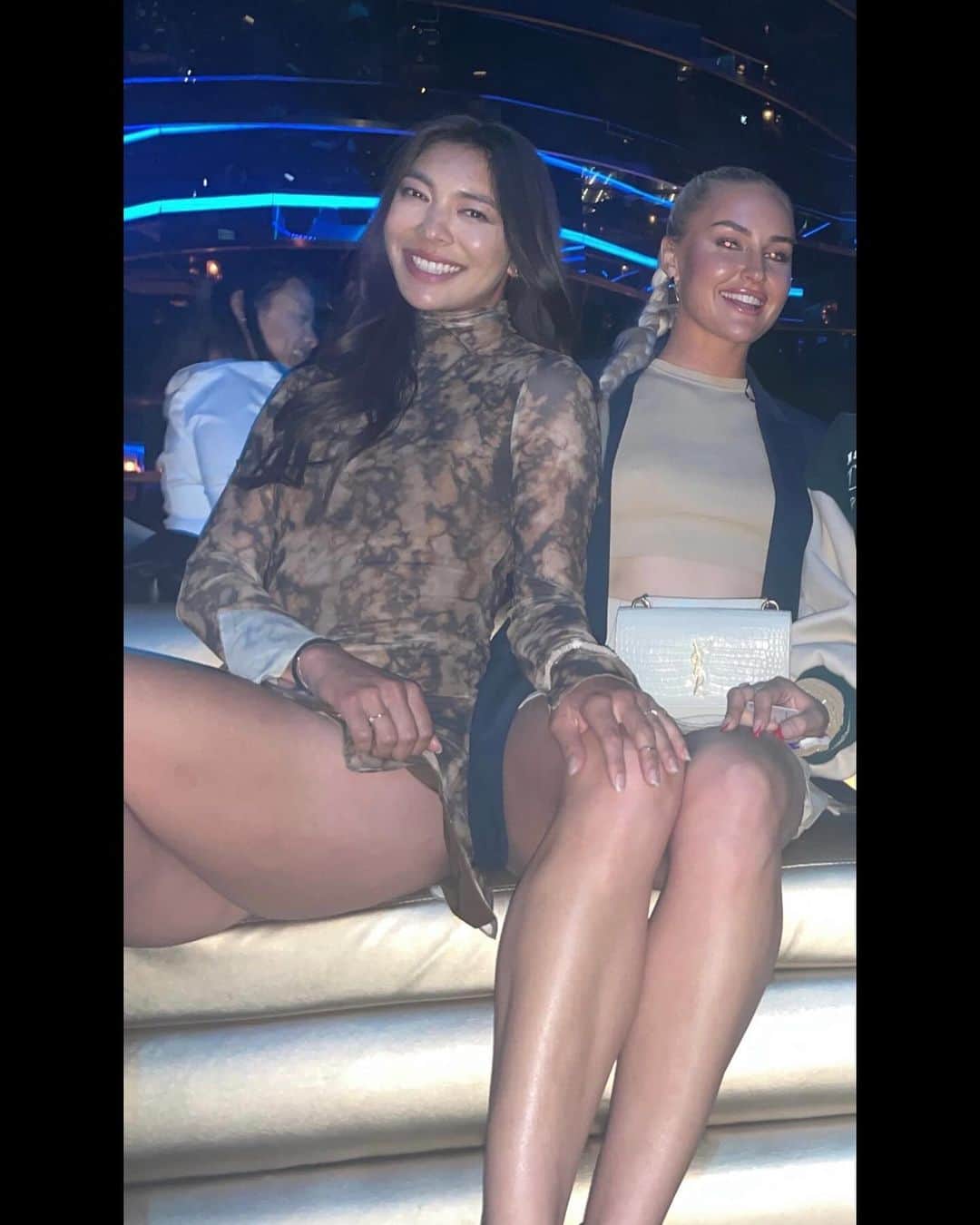 チャーリー・ハルさんのインスタグラム写真 - (チャーリー・ハルInstagram)「📍 Las Vegas  Girls night💃 Steve Aoki last night was so much fun! 🔥🎉」11月27日 4時24分 - charley.hull