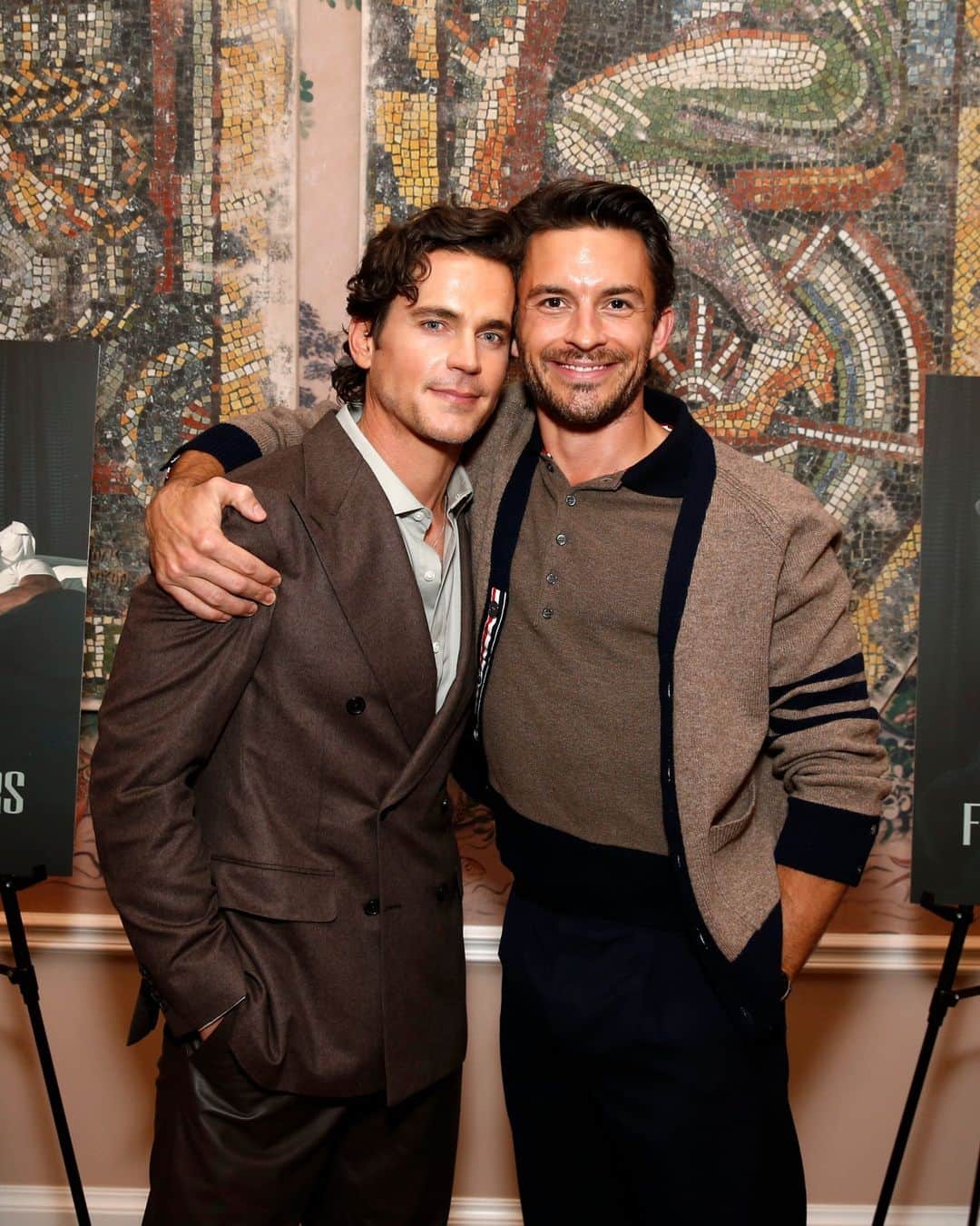 E! Onlineさんのインスタグラム写真 - (E! OnlineInstagram)「Blessing your feed with a Jonathan Bailey and Matt Bomer appreciation post. 🔥 The costars share how they bonded before filming their new show #FellowTravelers exclusively at the link in bio. (📷: Getty)」11月27日 5時00分 - enews