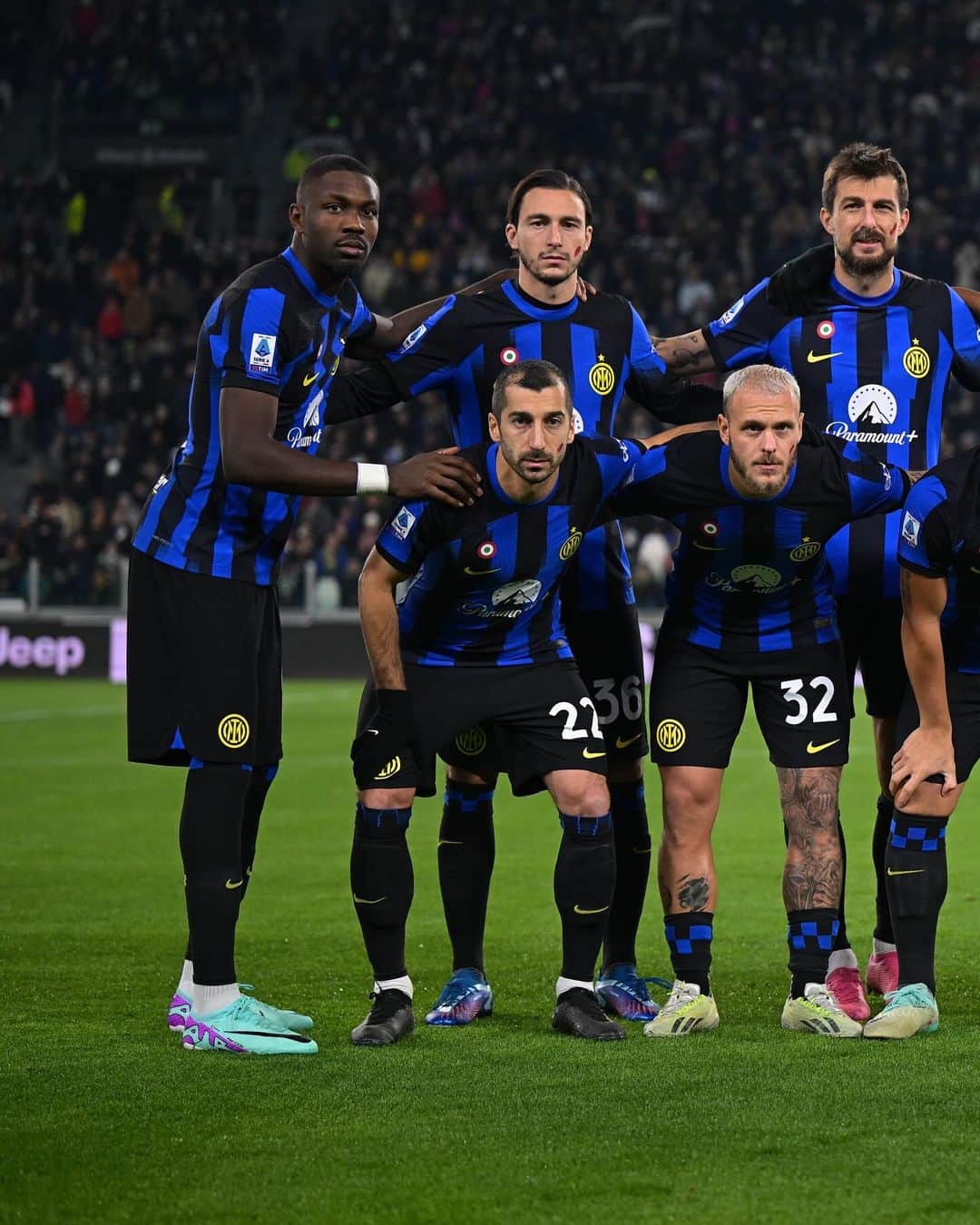 インテルナツィオナーレ・ミラノのインスタグラム：「It’s Derby d’Italia time ⌛️ #JuventusInter is 🔛  #Inter #ForzaInter」