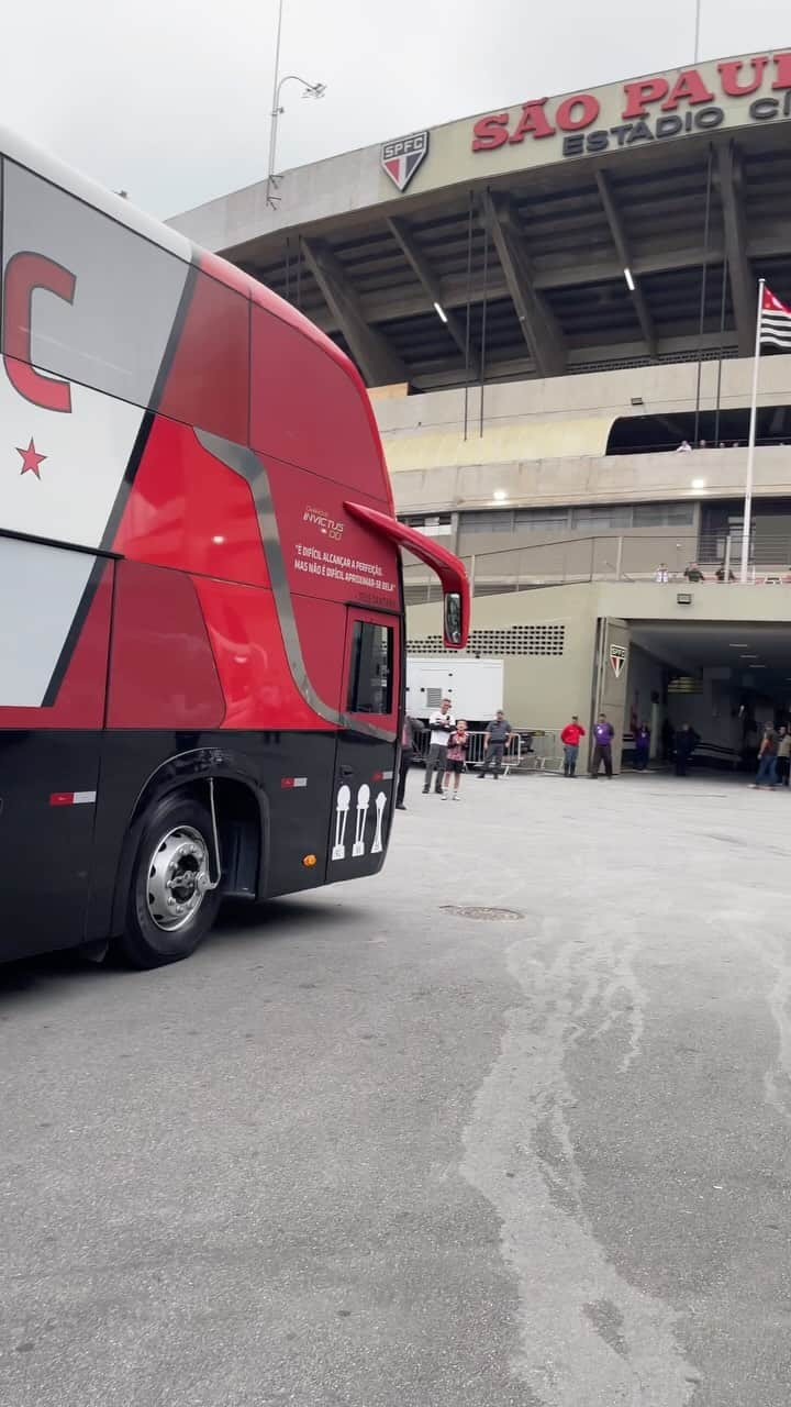 São Paulo FCのインスタグラム：「🏟️ Tricolor está em casa!   #VamosSãoPaulo 🇾🇪」