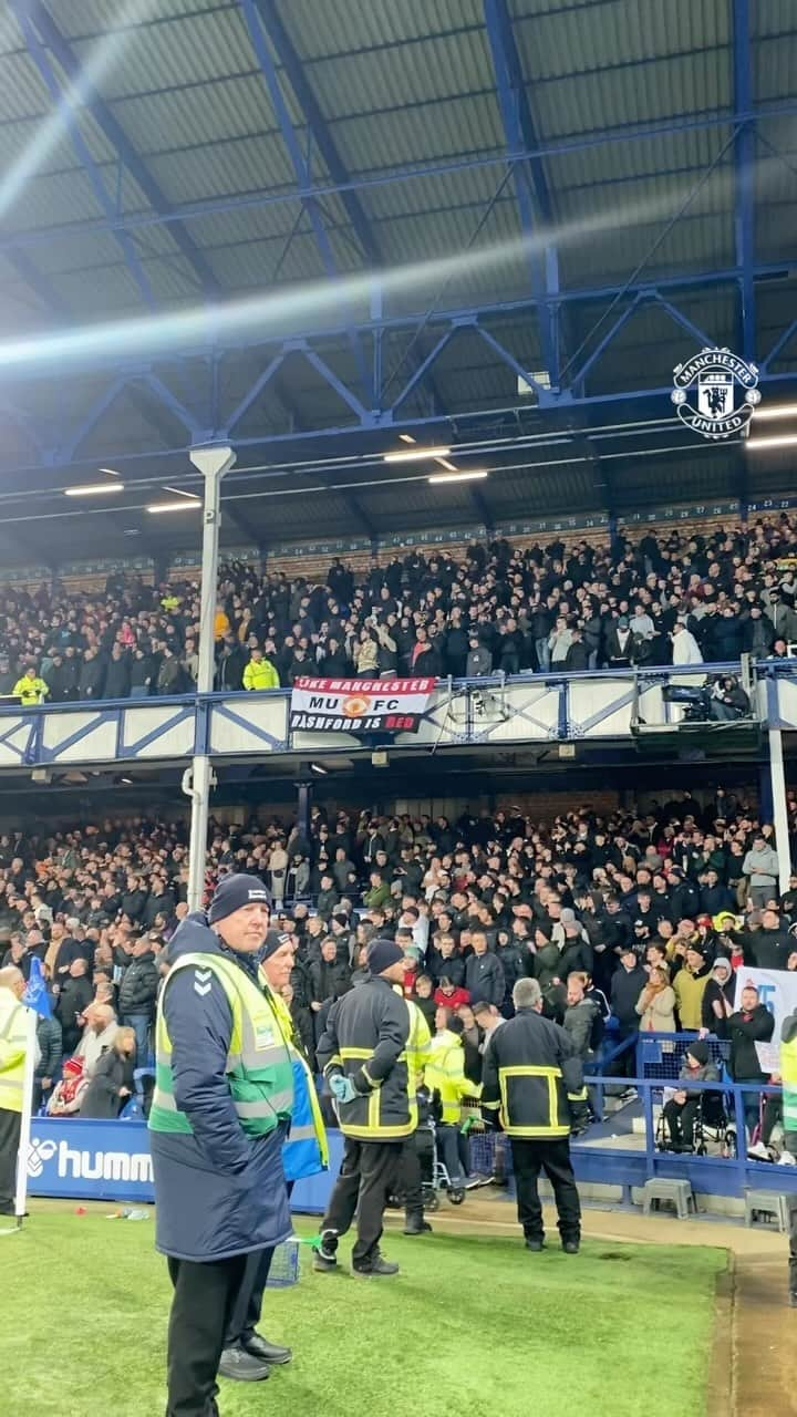 マンチェスター・ユナイテッドのインスタグラム：「The United faithful 👏   #MUFC #ManUtd #PremierLeague」