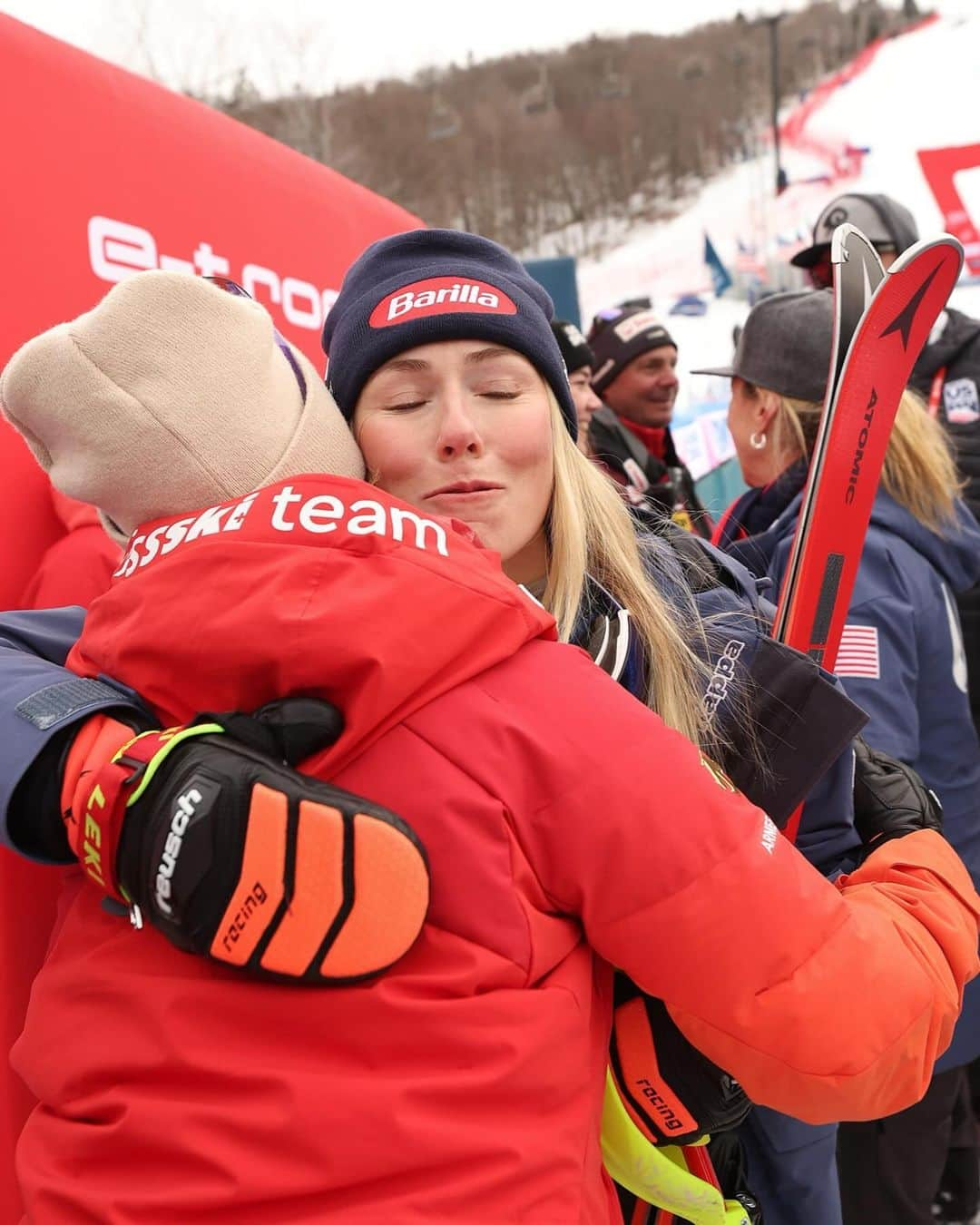 ミカエラ・シフリンさんのインスタグラム写真 - (ミカエラ・シフリンInstagram)「Resetting records. Again.   @mikaelashiffrin earns her 90th World Cup title on home ground.」11月27日 5時02分 - mikaelashiffrin