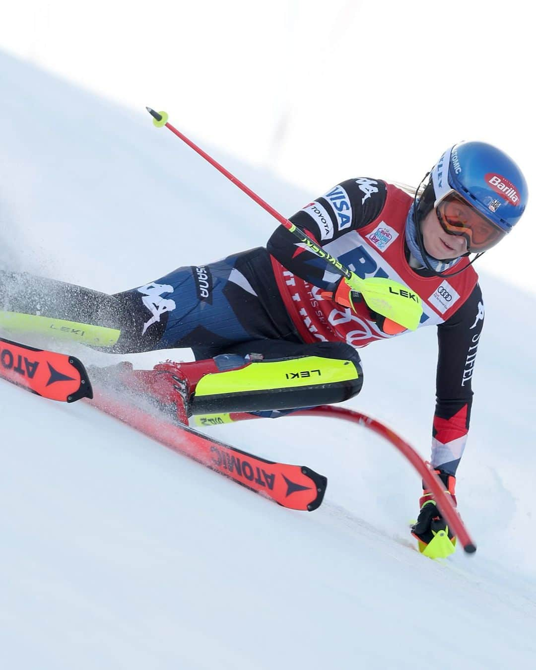 ミカエラ・シフリンさんのインスタグラム写真 - (ミカエラ・シフリンInstagram)「Resetting records. Again.   @mikaelashiffrin earns her 90th World Cup title on home ground.」11月27日 5時02分 - mikaelashiffrin