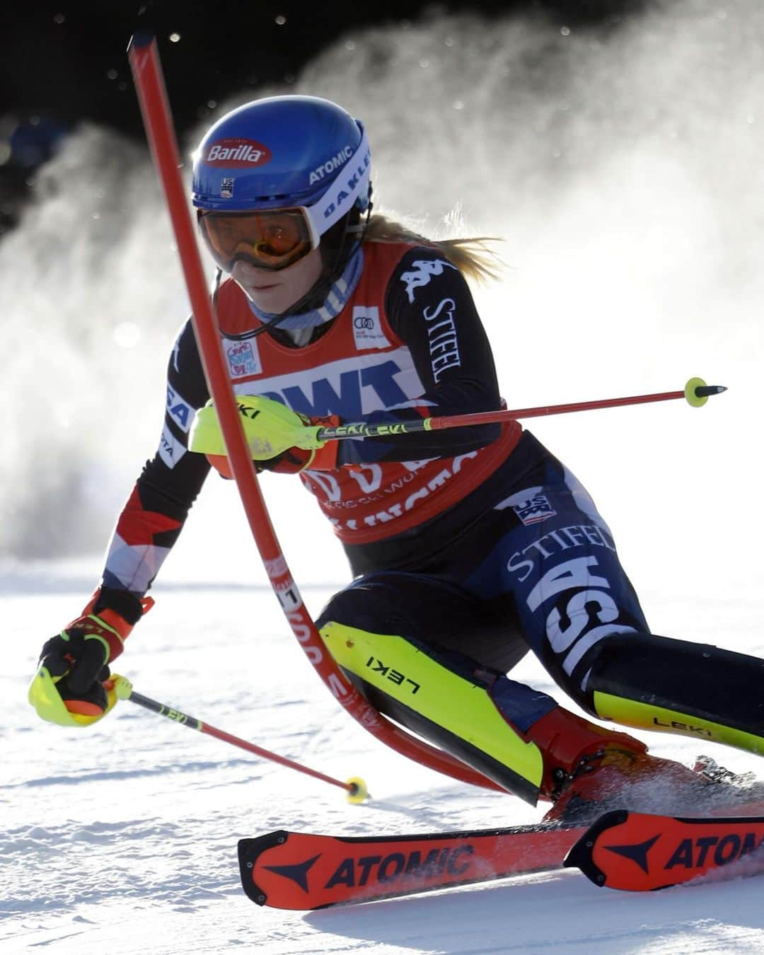 ミカエラ・シフリンのインスタグラム：「Resetting records. Again.   @mikaelashiffrin earns her 90th World Cup title on home ground.」