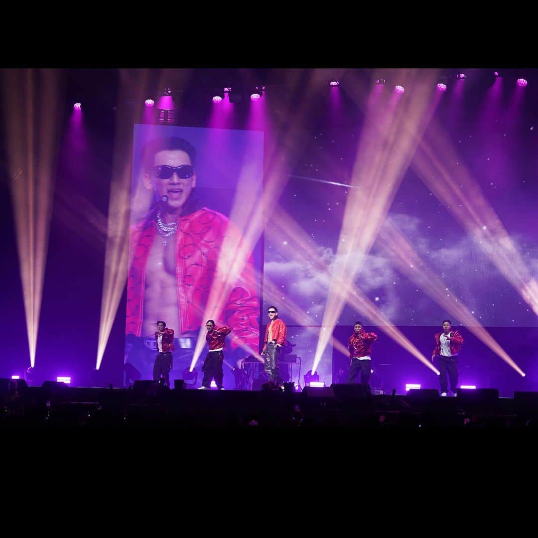 RAIN（ピ）のインスタグラム：「Thx ❤️ I'll never forget it I love you and I’ll miss you  #stillraining Las Vegas ❤️Atlantic city❤️ Next is Seoul, Japan, Thailand, Hong Kong, the Philippines, and Macau」